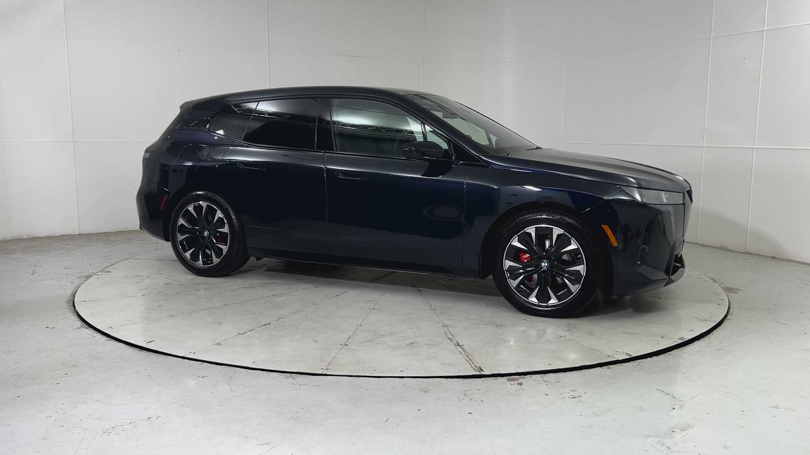 Thumbnail: 2026 BMW iX - 8