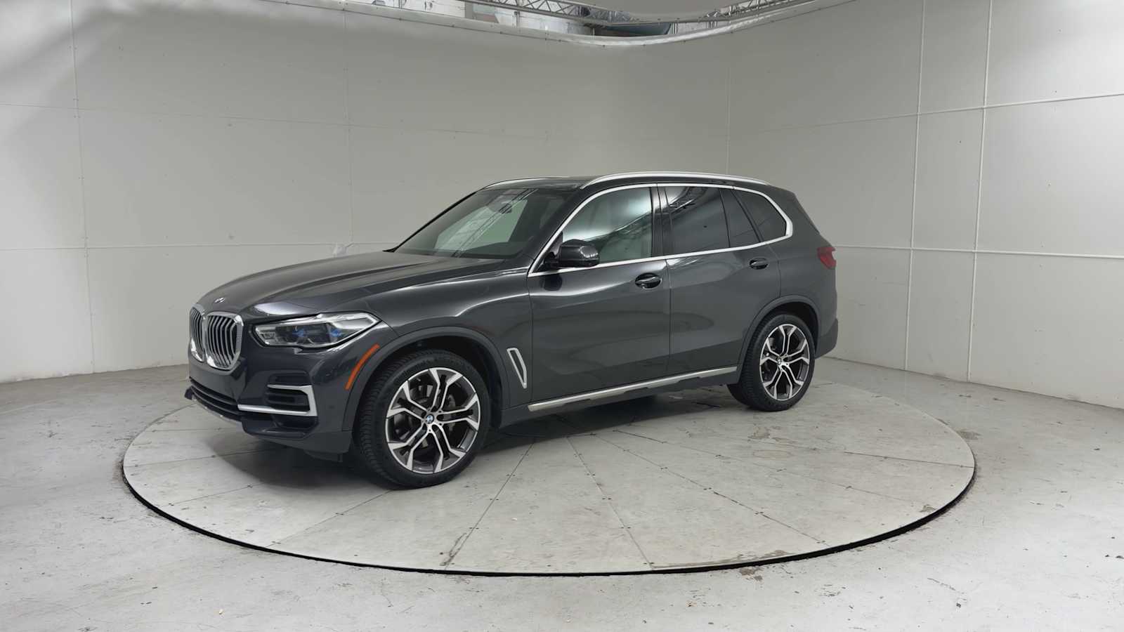 Thumbnail: 2023 BMW X5 - 5