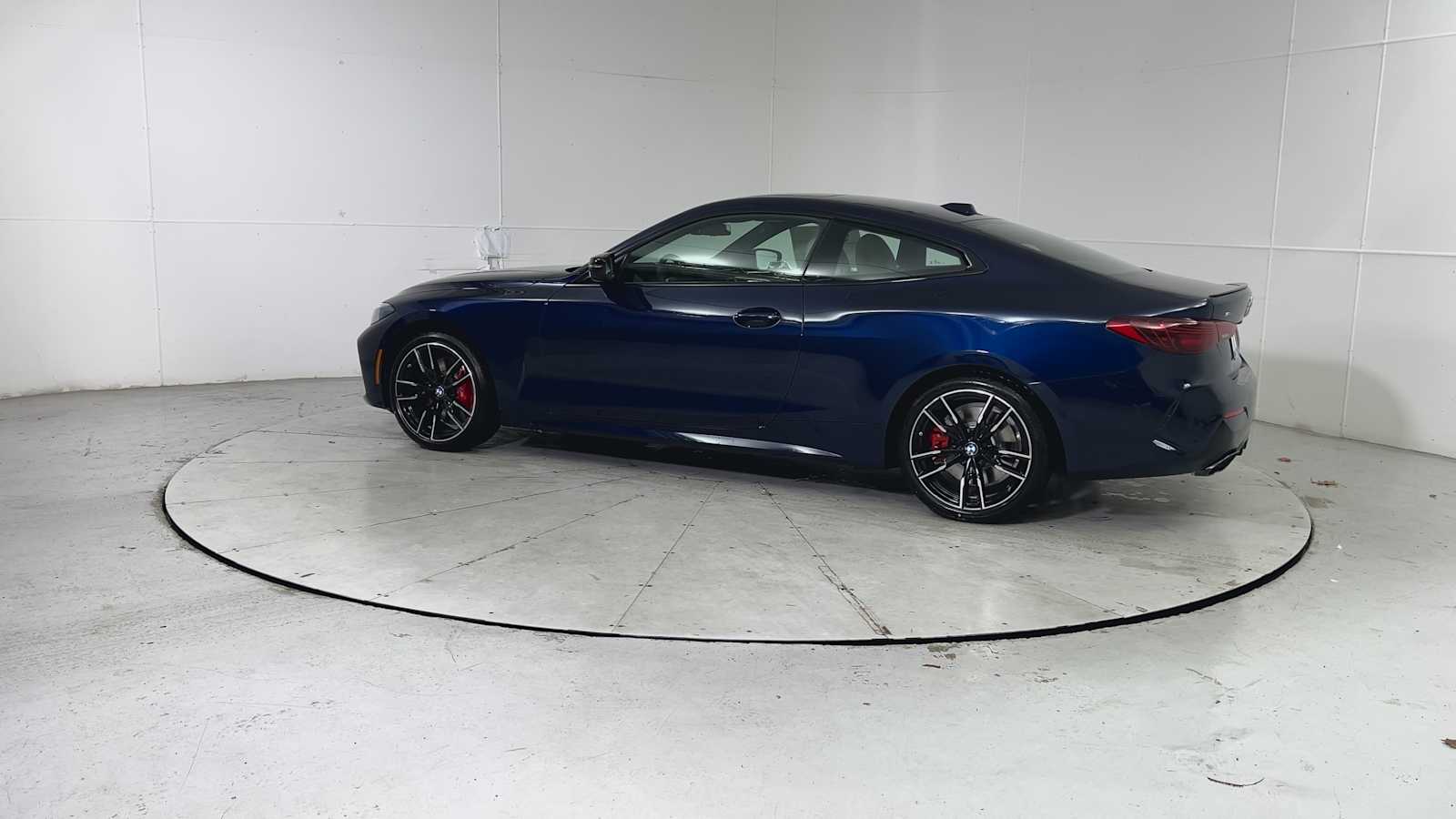 Thumbnail: 2026 BMW 4 Series - 4