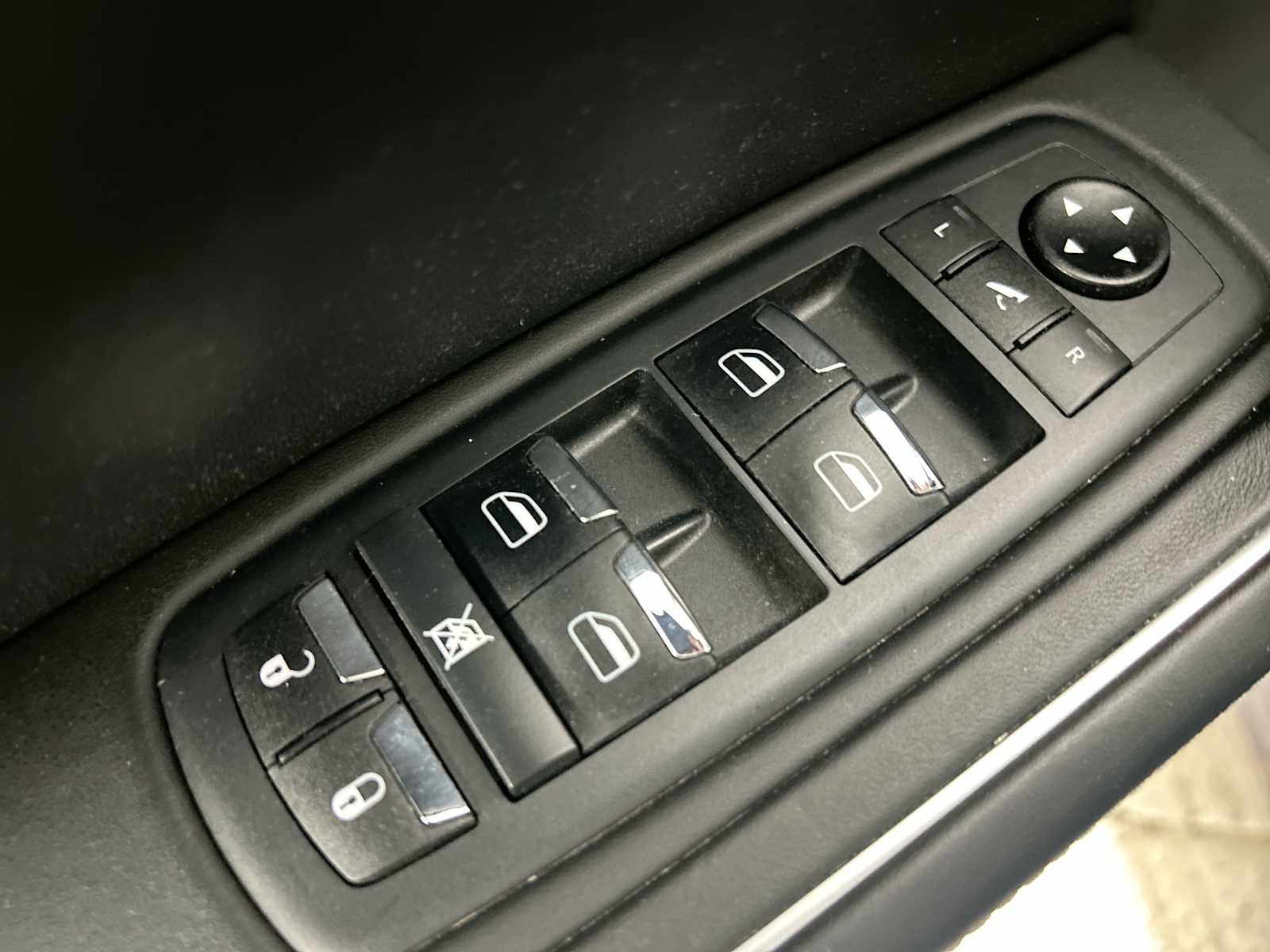 Thumbnail: 2021 Maserati Levante - 15