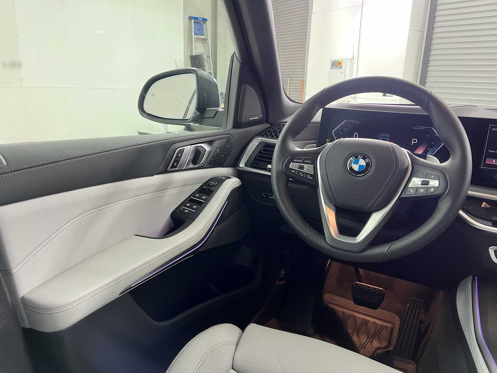 Thumbnail: 2026 BMW X5 - 14