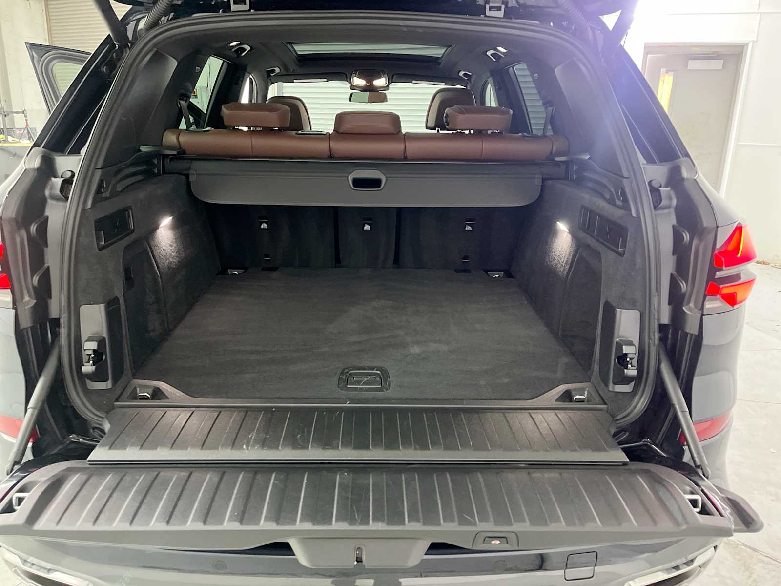 Thumbnail: 2026 BMW X5 - 21