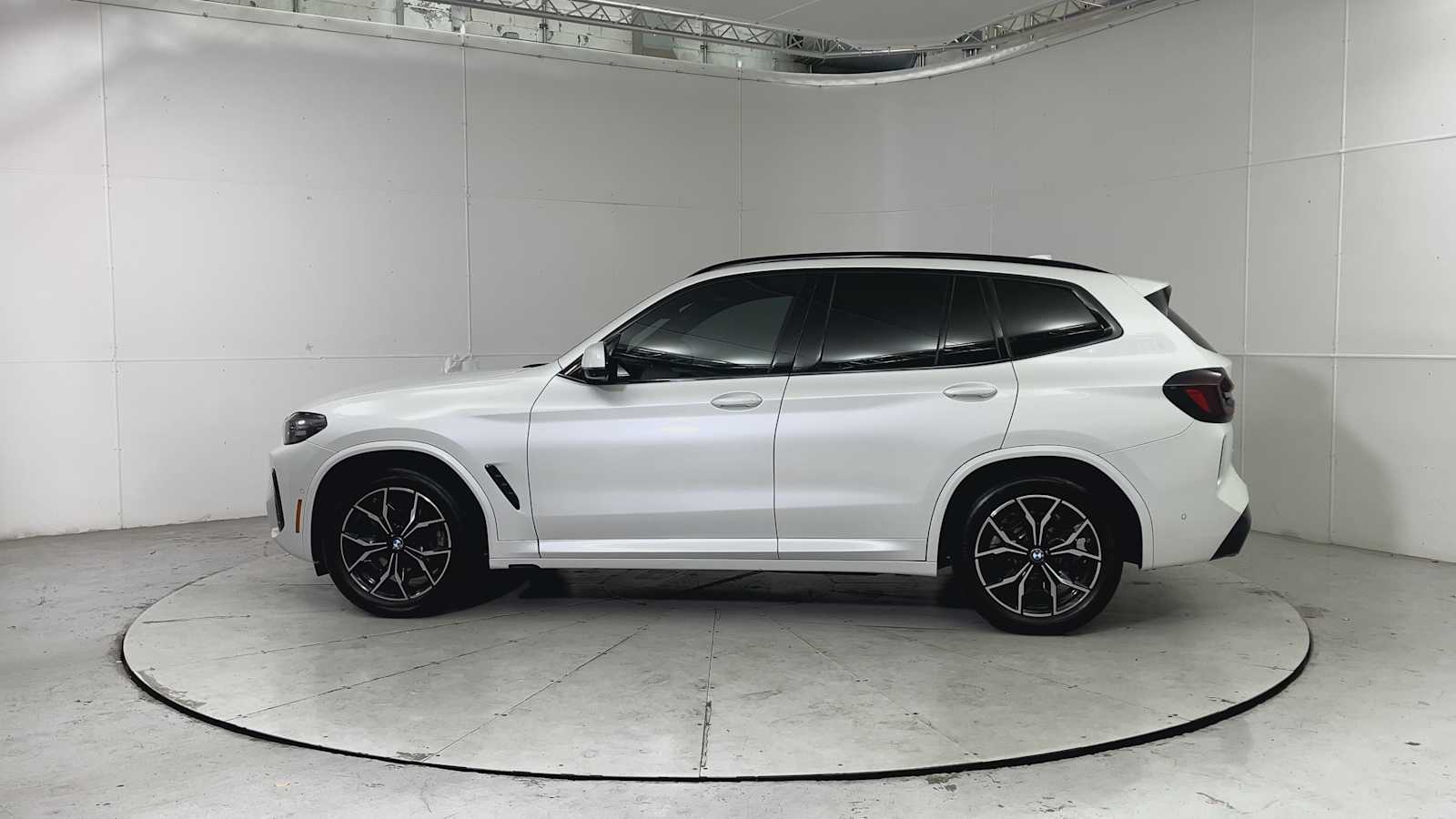 Thumbnail: 2023 BMW X3 - 5