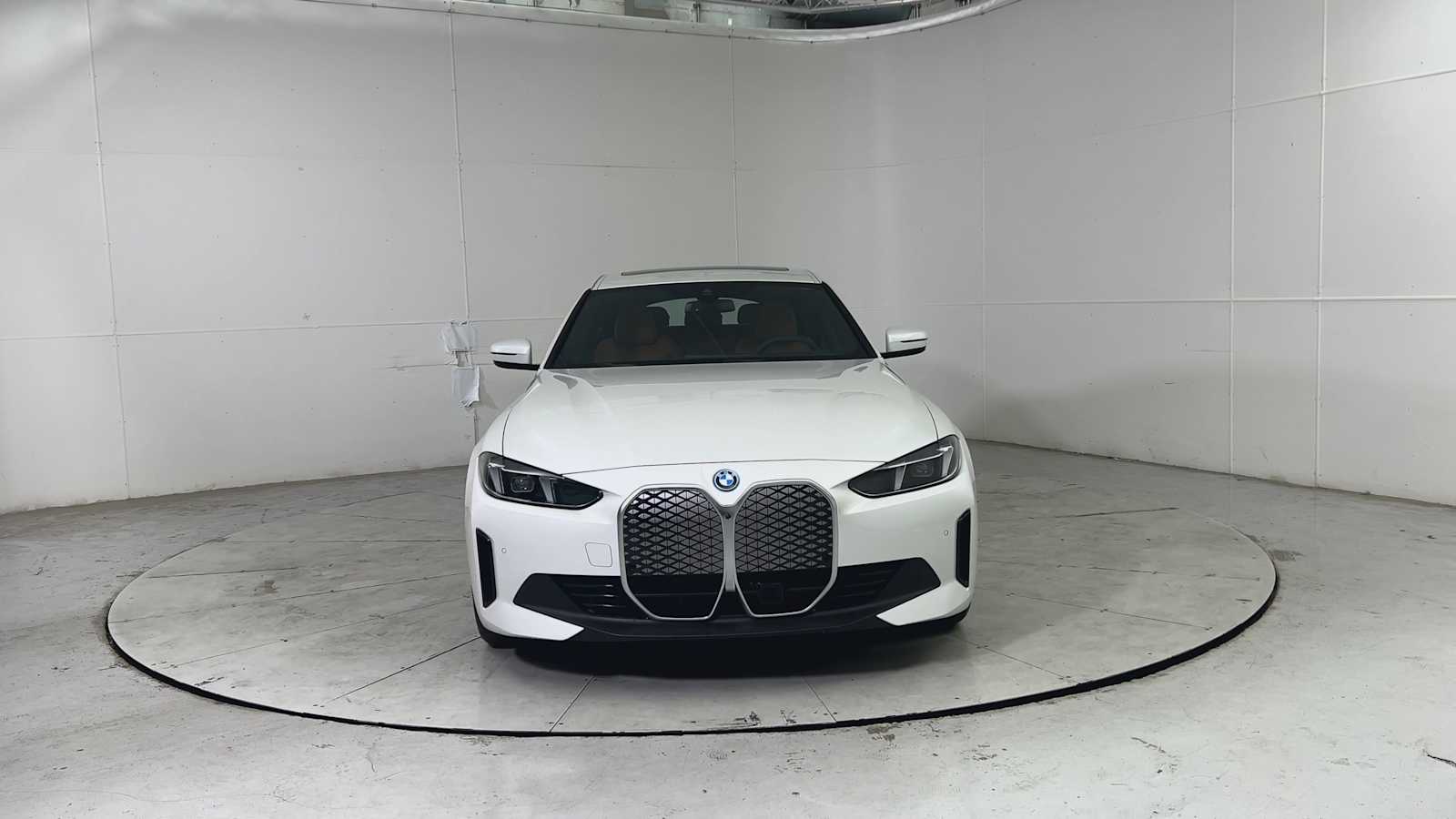 Thumbnail: 2025 BMW i4 - 7