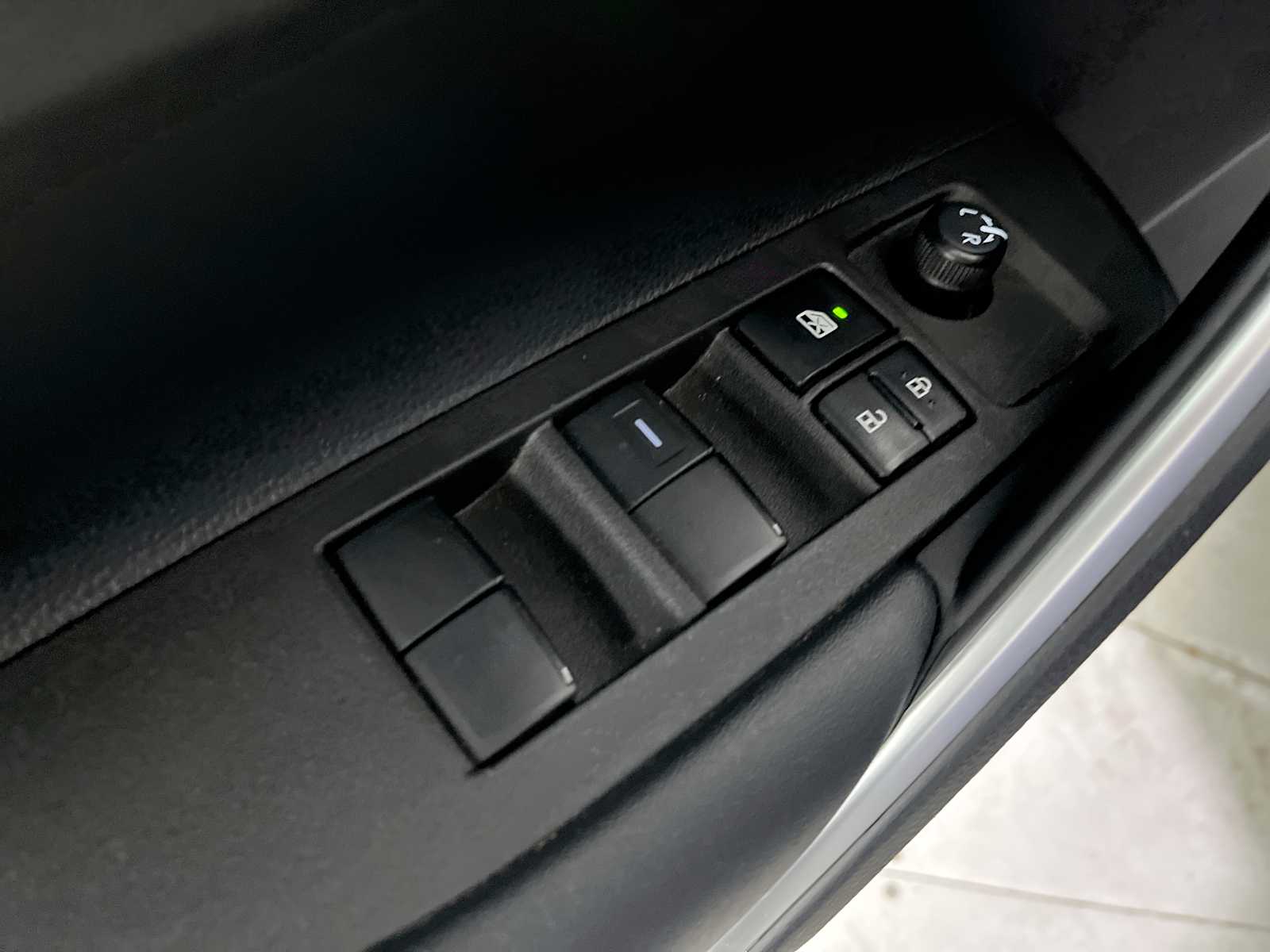 Thumbnail: 2024 Toyota Corolla Cross - 21