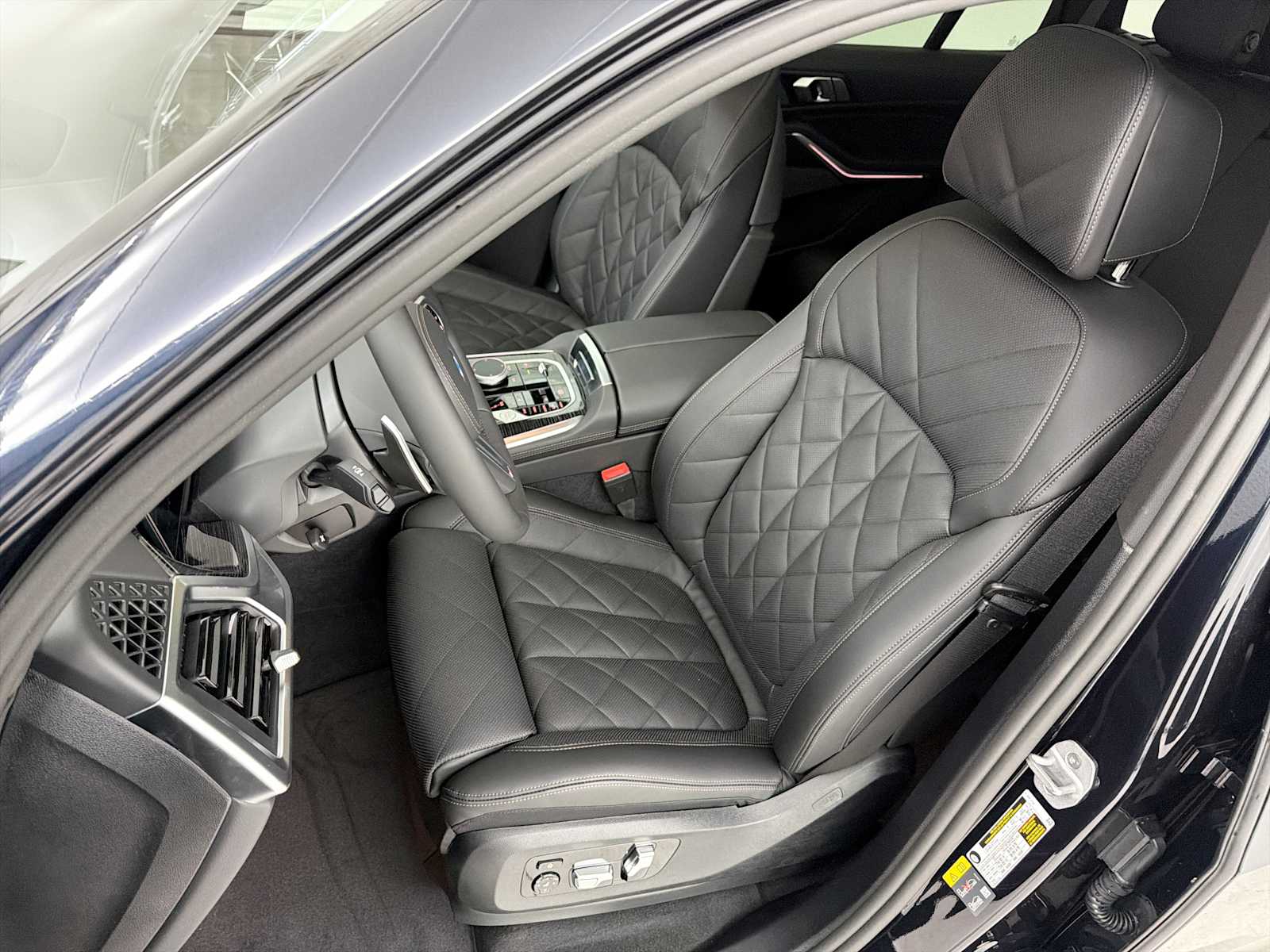 Thumbnail: 2026 BMW X5 - 12