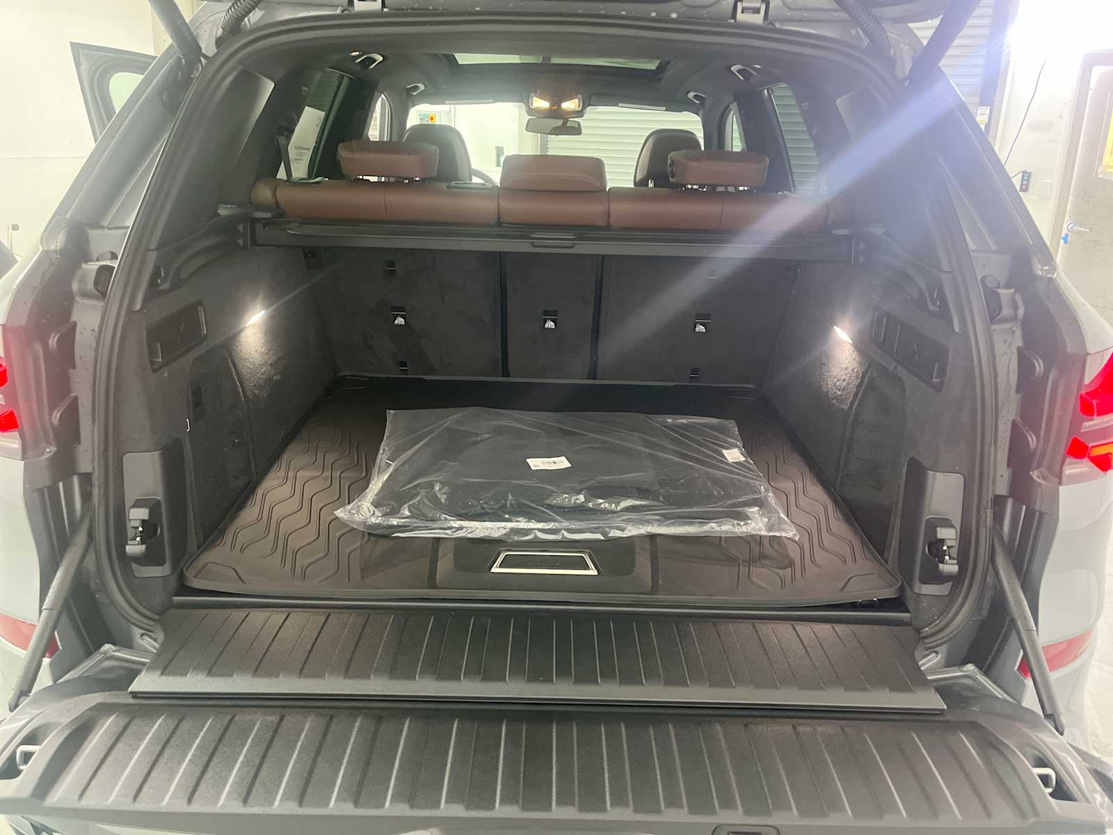 Thumbnail: 2026 BMW X5 - 21