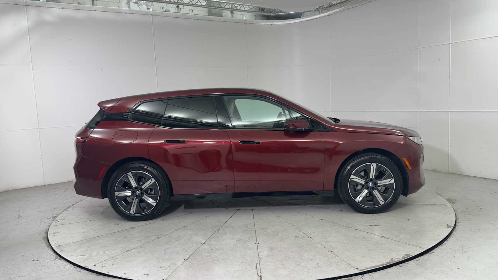 Thumbnail: 2026 BMW iX - 9