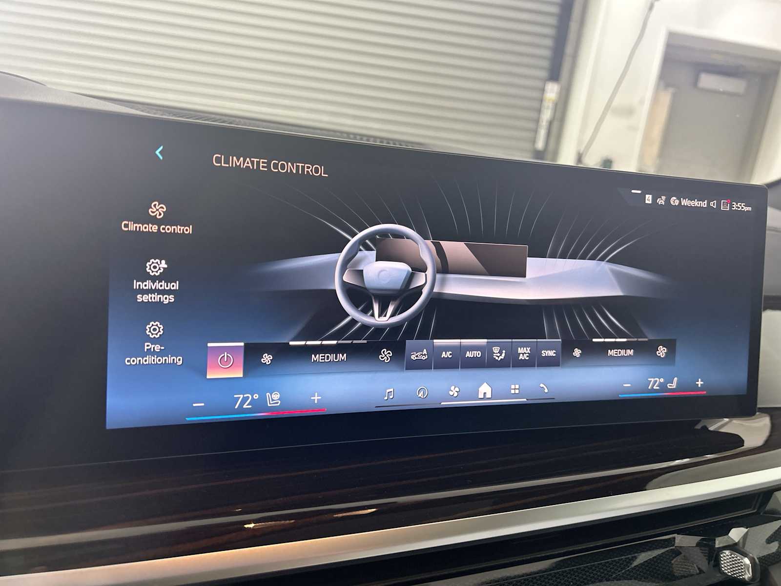 Thumbnail: 2026 BMW X5 - 17