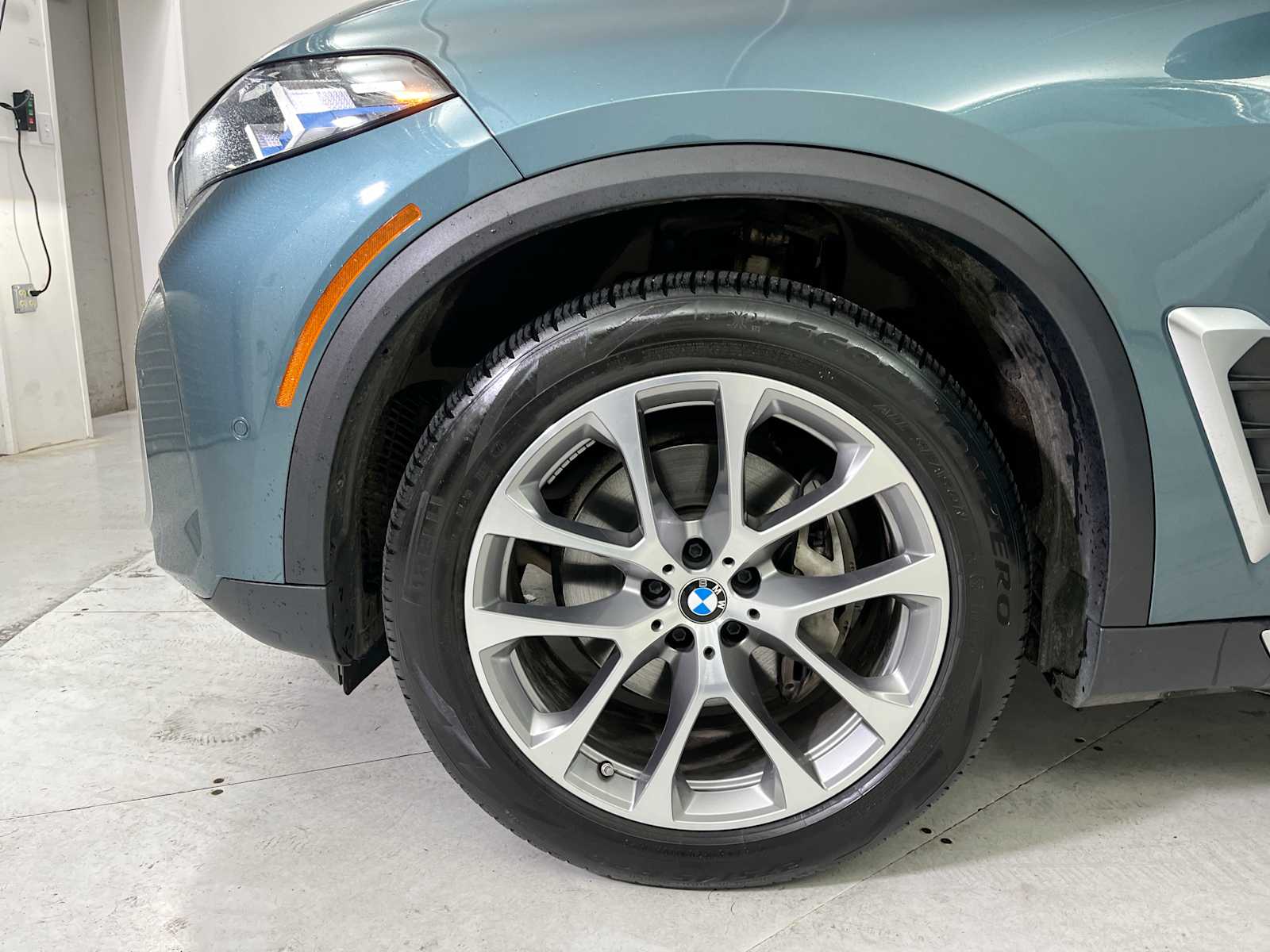 Thumbnail: 2024 BMW X5 - 19