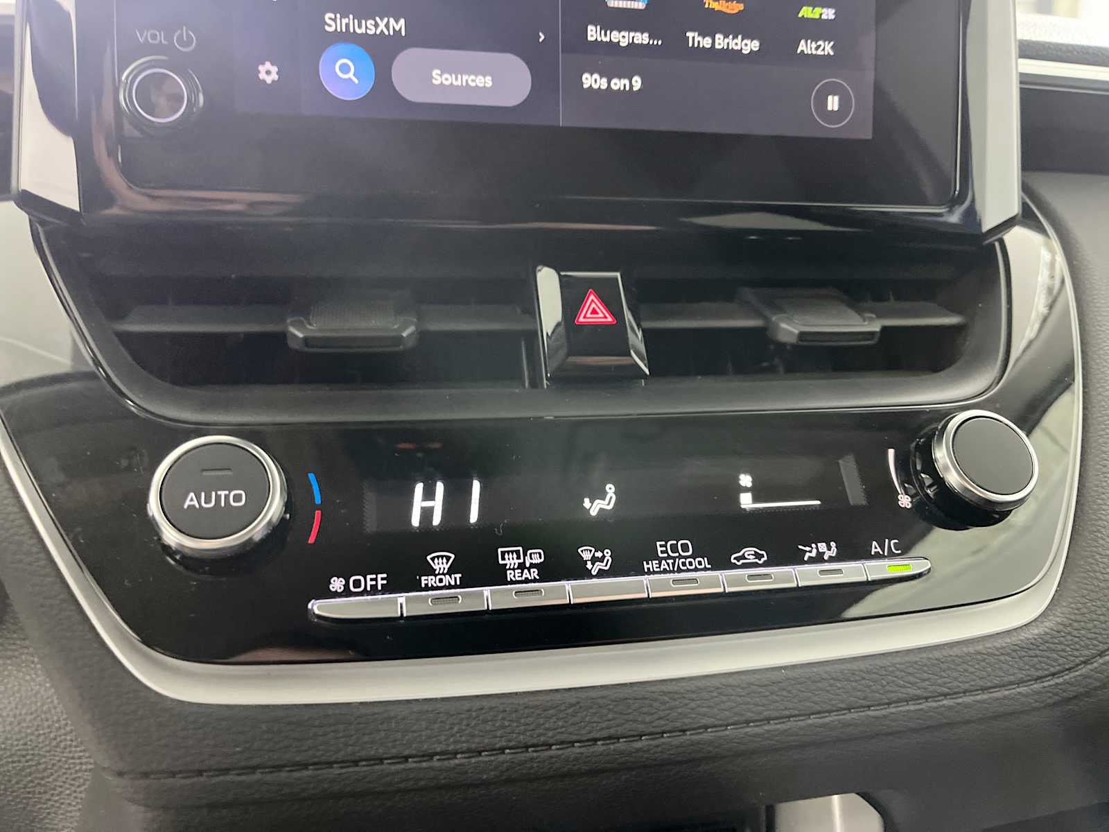 Thumbnail: 2024 Toyota Corolla Cross - 22