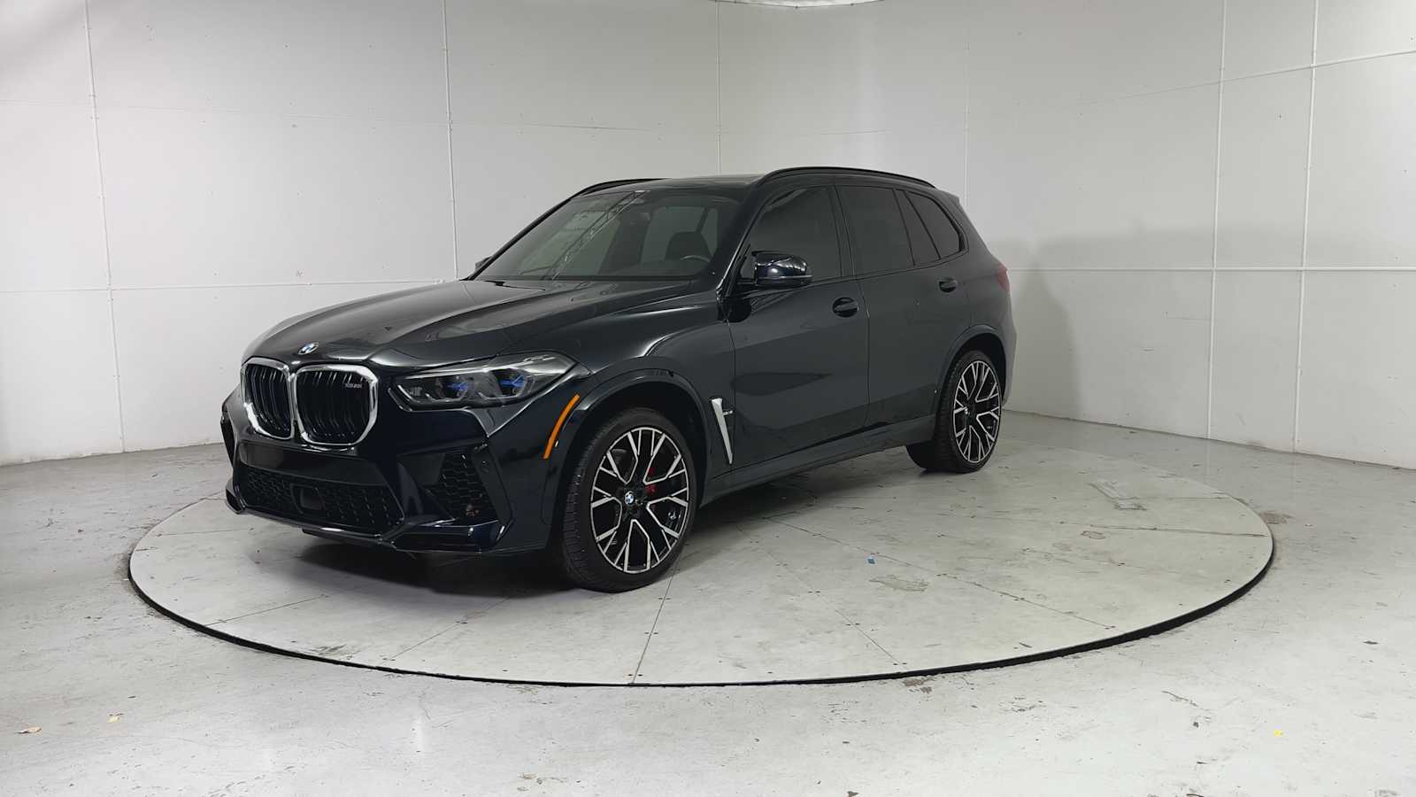 Thumbnail: 2022 BMW X5 - 6