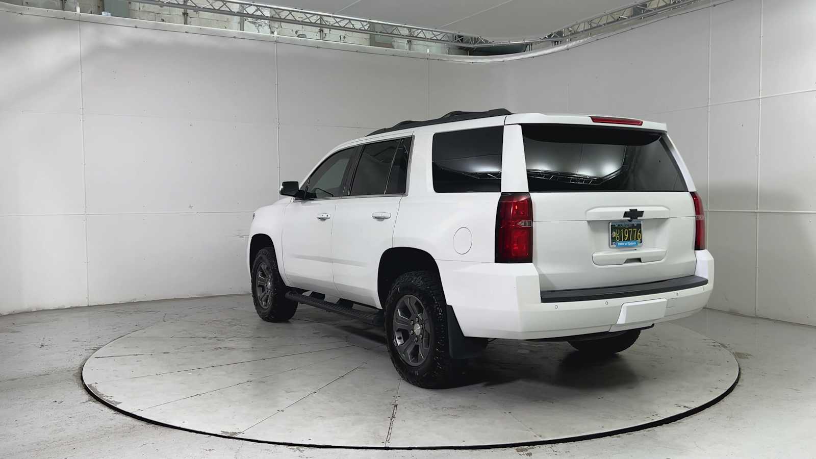 2017 Chevrolet Tahoe LT photo 3