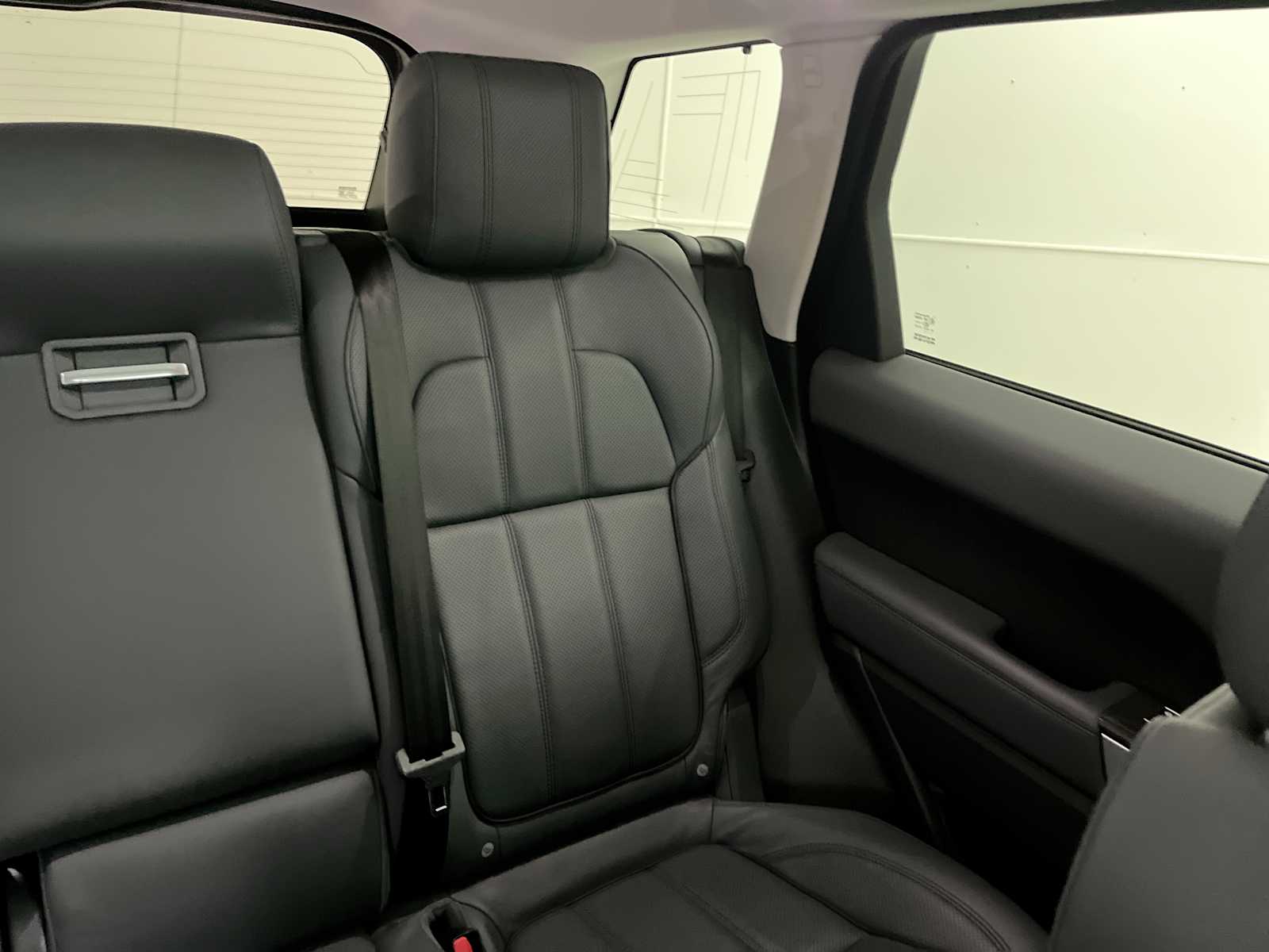 Thumbnail: 2015 Land Rover Range Rover Sport - 14