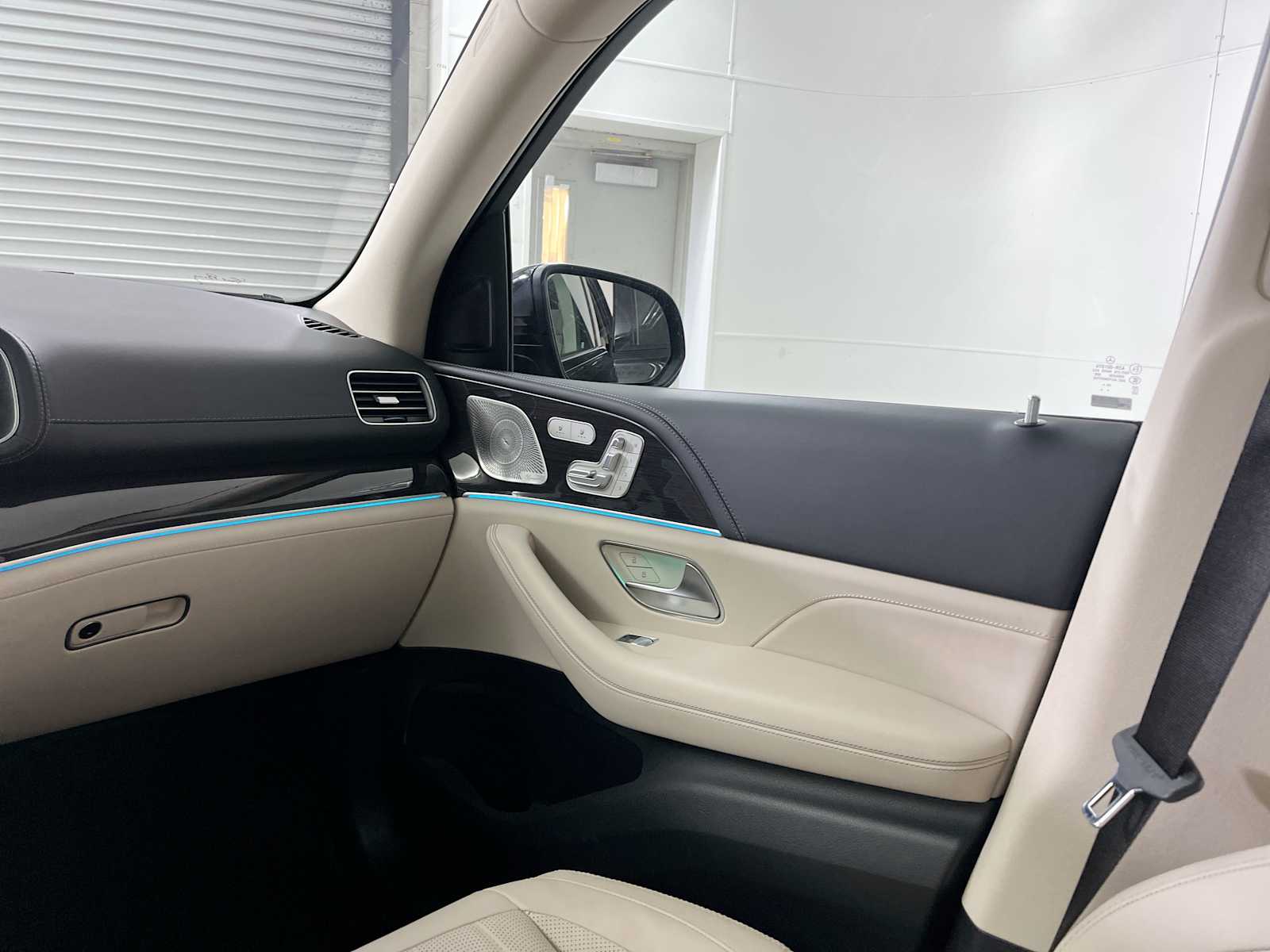 Thumbnail: 2023 Mercedes-Benz GL-Class - 11