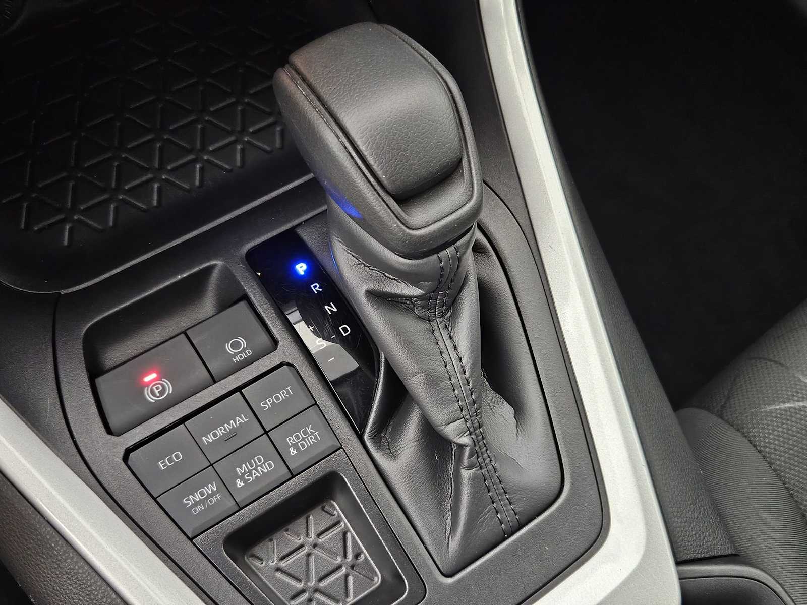 Thumbnail: 2024 Toyota RAV4 - 29