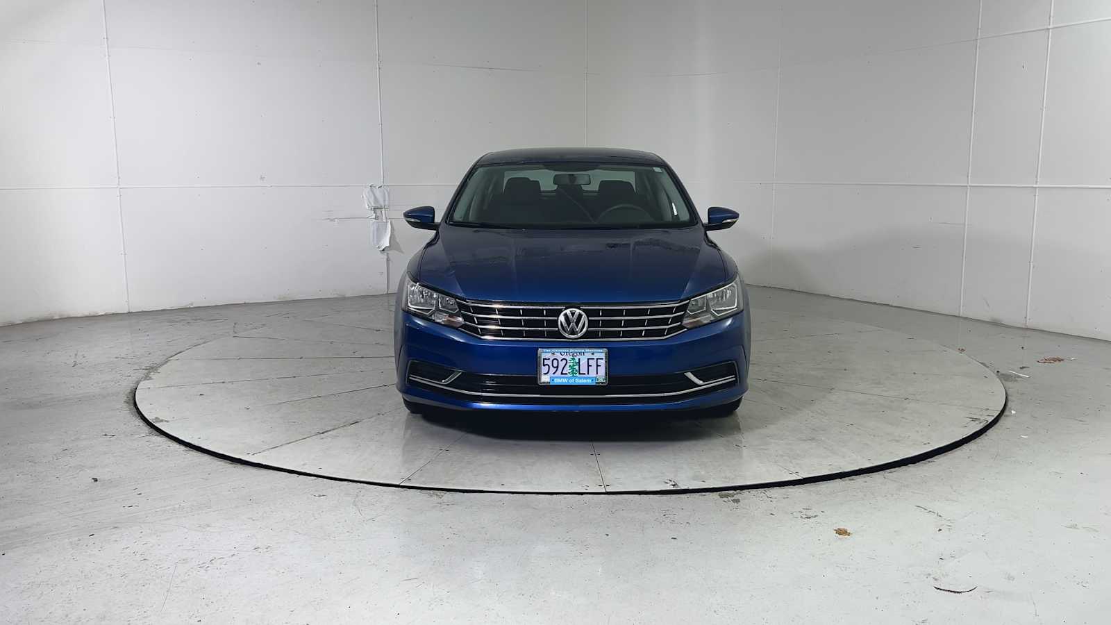 Thumbnail: 2016 Volkswagen Passat - 7