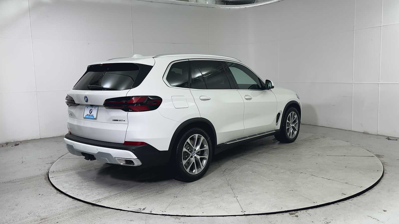 Thumbnail: 2026 BMW X5 - 2