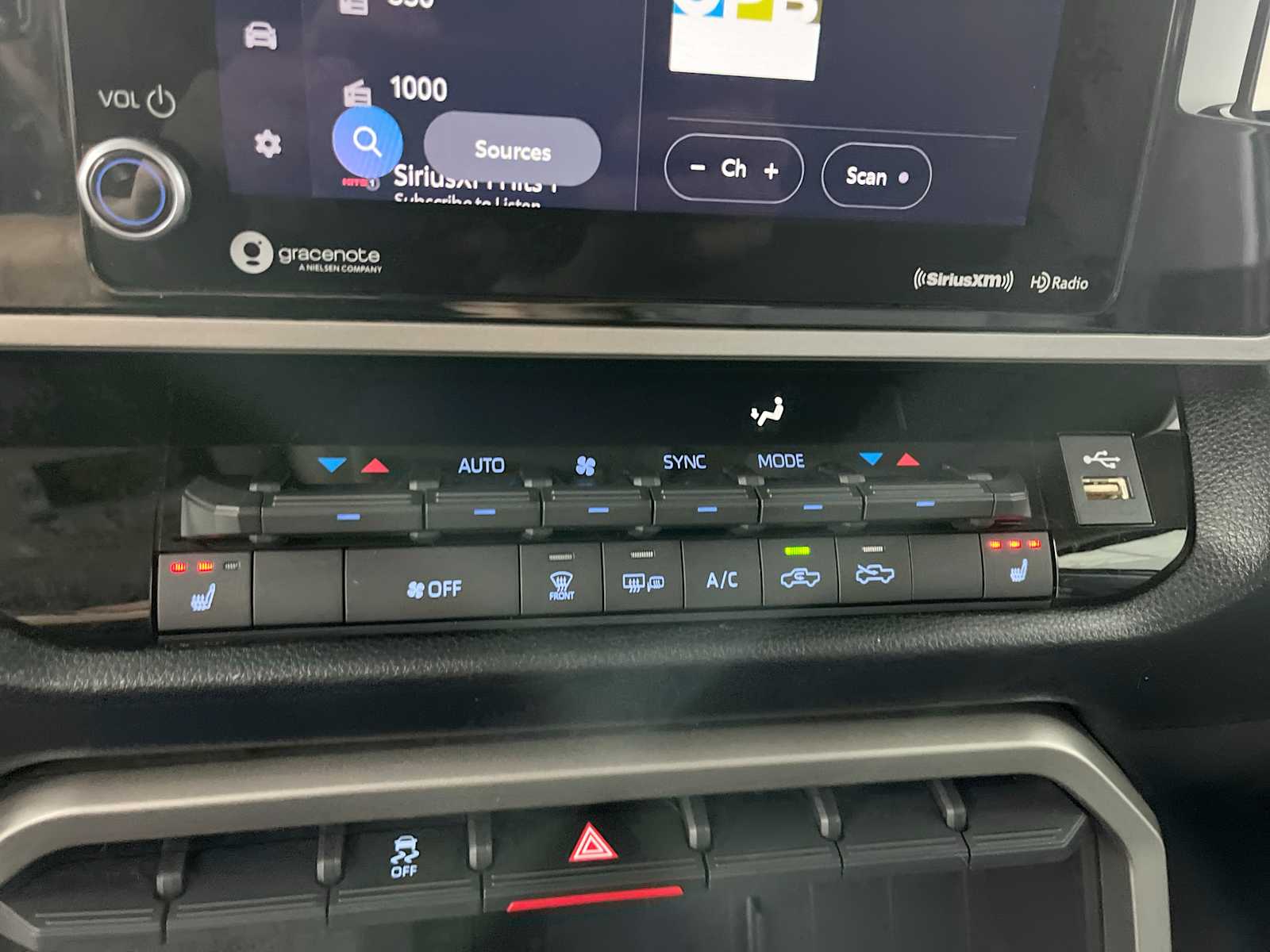 Thumbnail: 2023 Toyota Tundra - 16