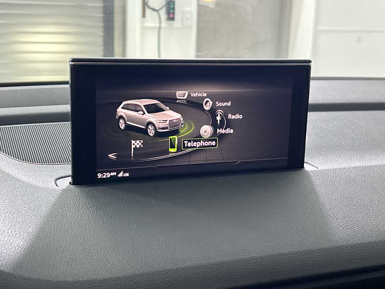 Thumbnail: 2018 Audi Q7 - 12