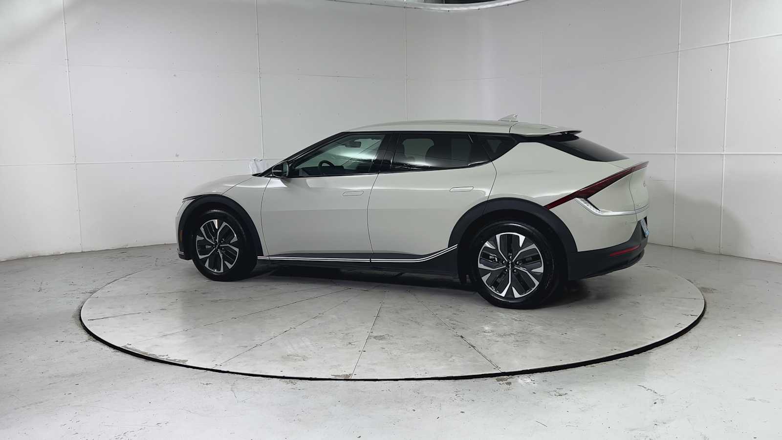 2024 Kia EV6 Light Wind photo 4