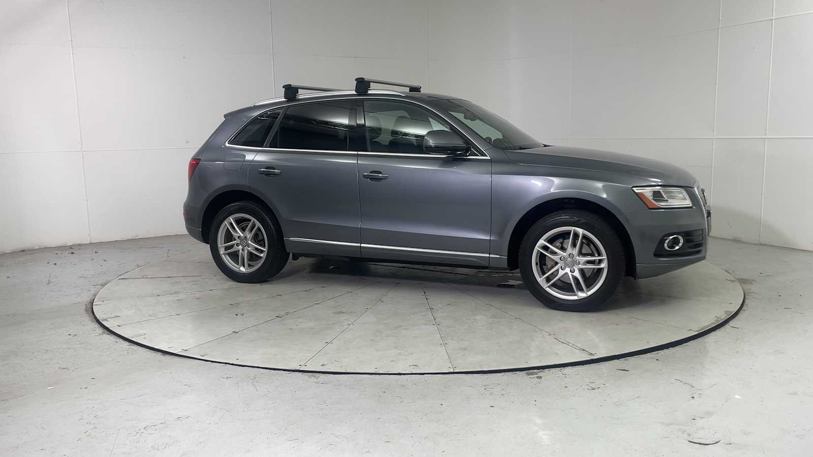 Thumbnail: 2016 Audi Q5 - 8