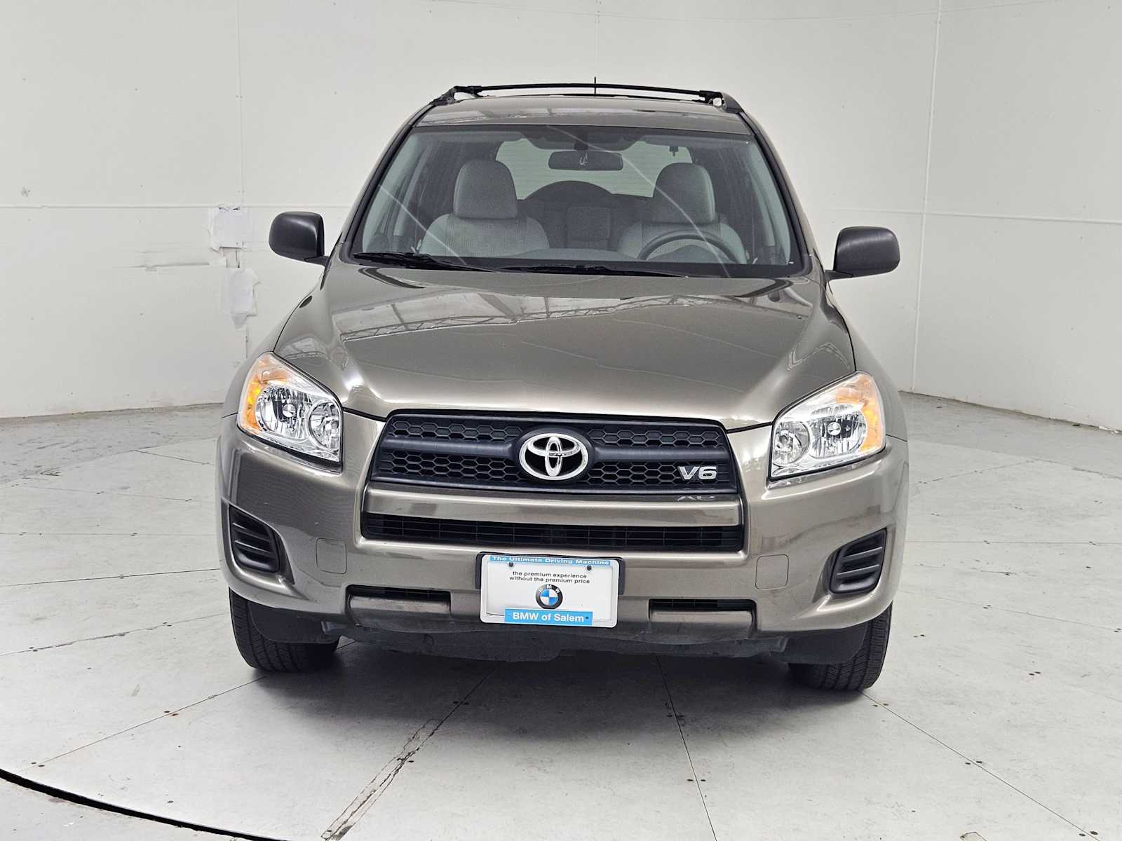 Thumbnail: 2011 Toyota RAV4 - 9