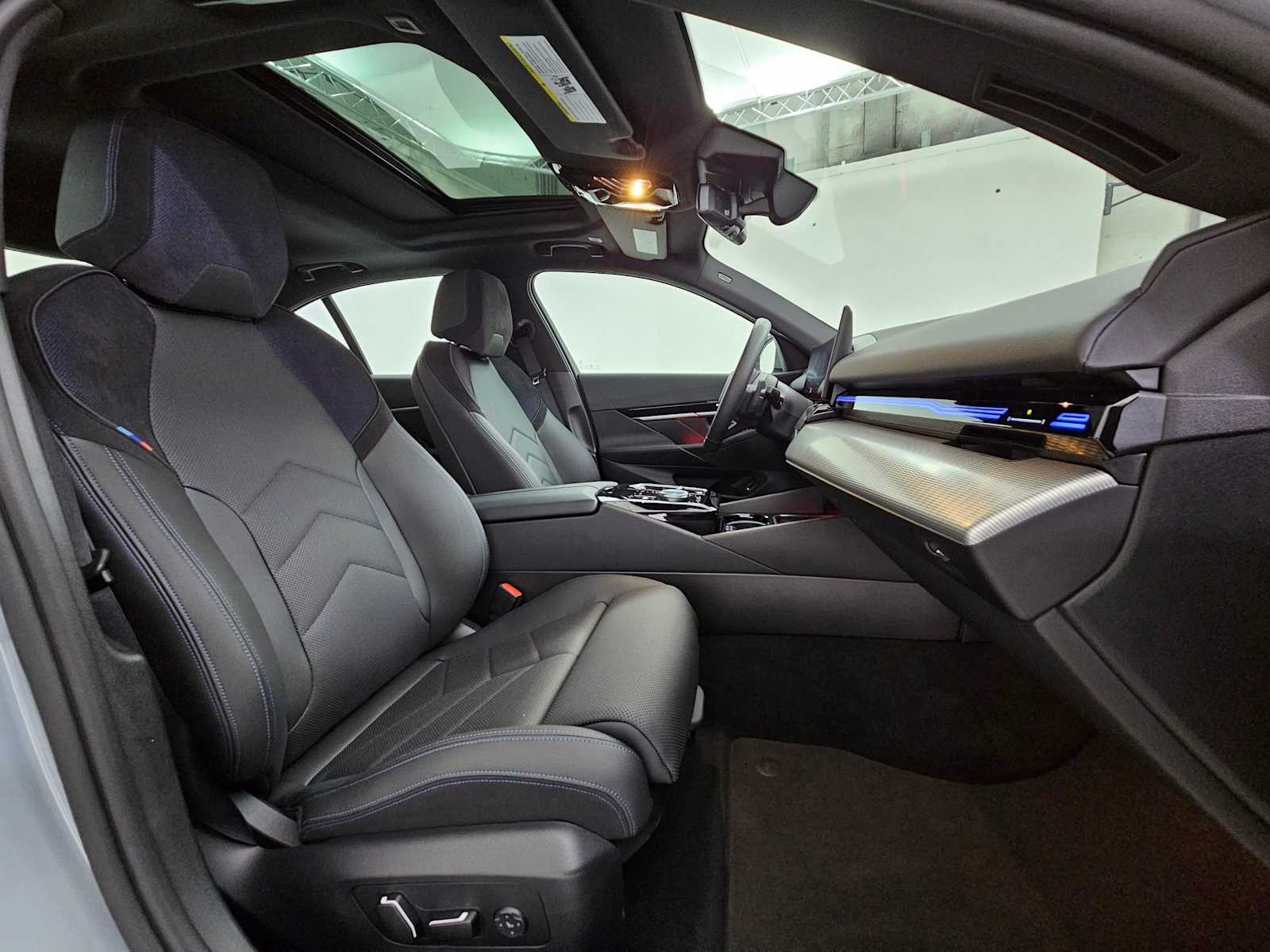 2024 BMW 5 Series 530i xDrive 21