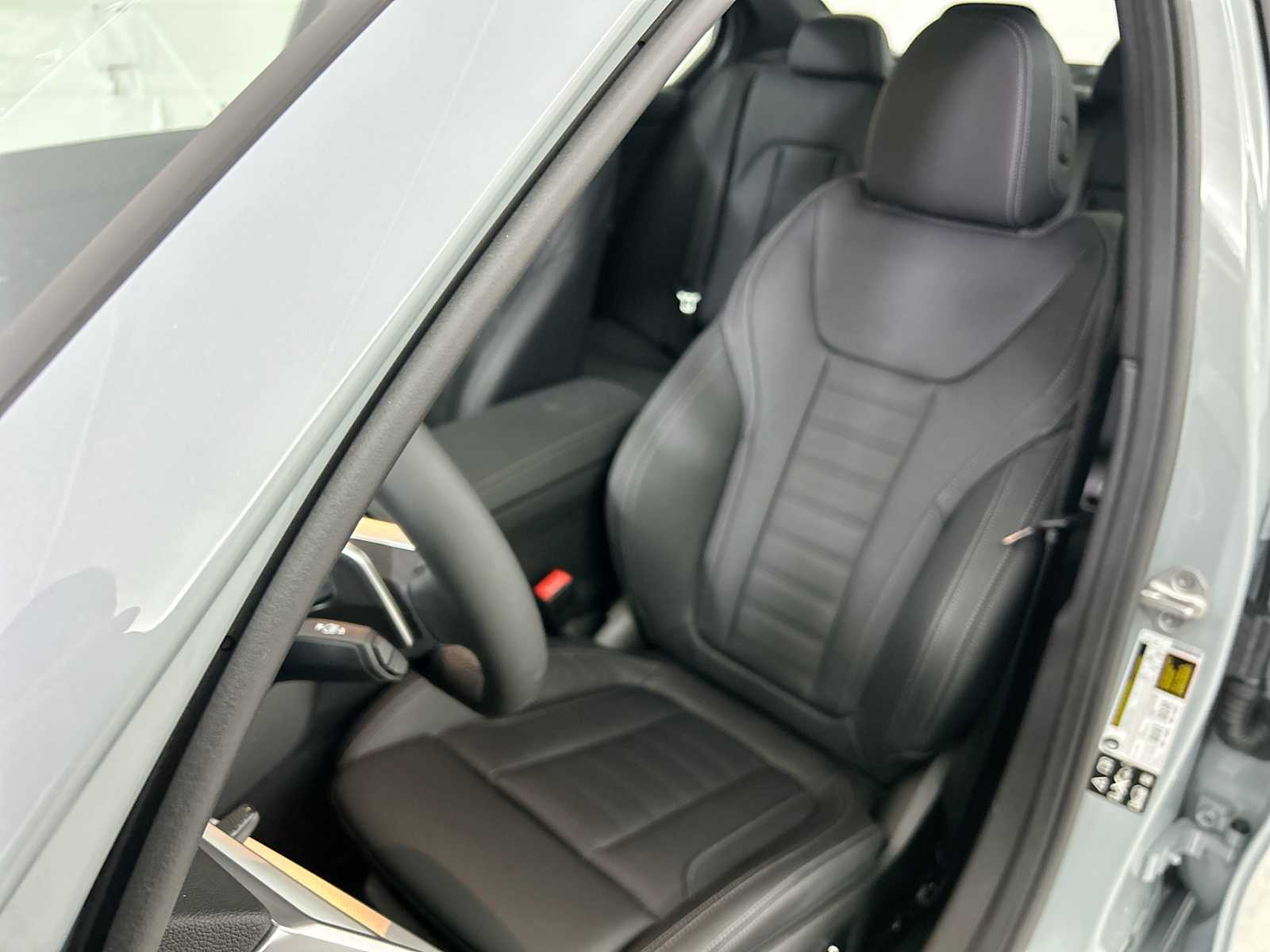 Thumbnail: 2026 BMW 3 Series - 13