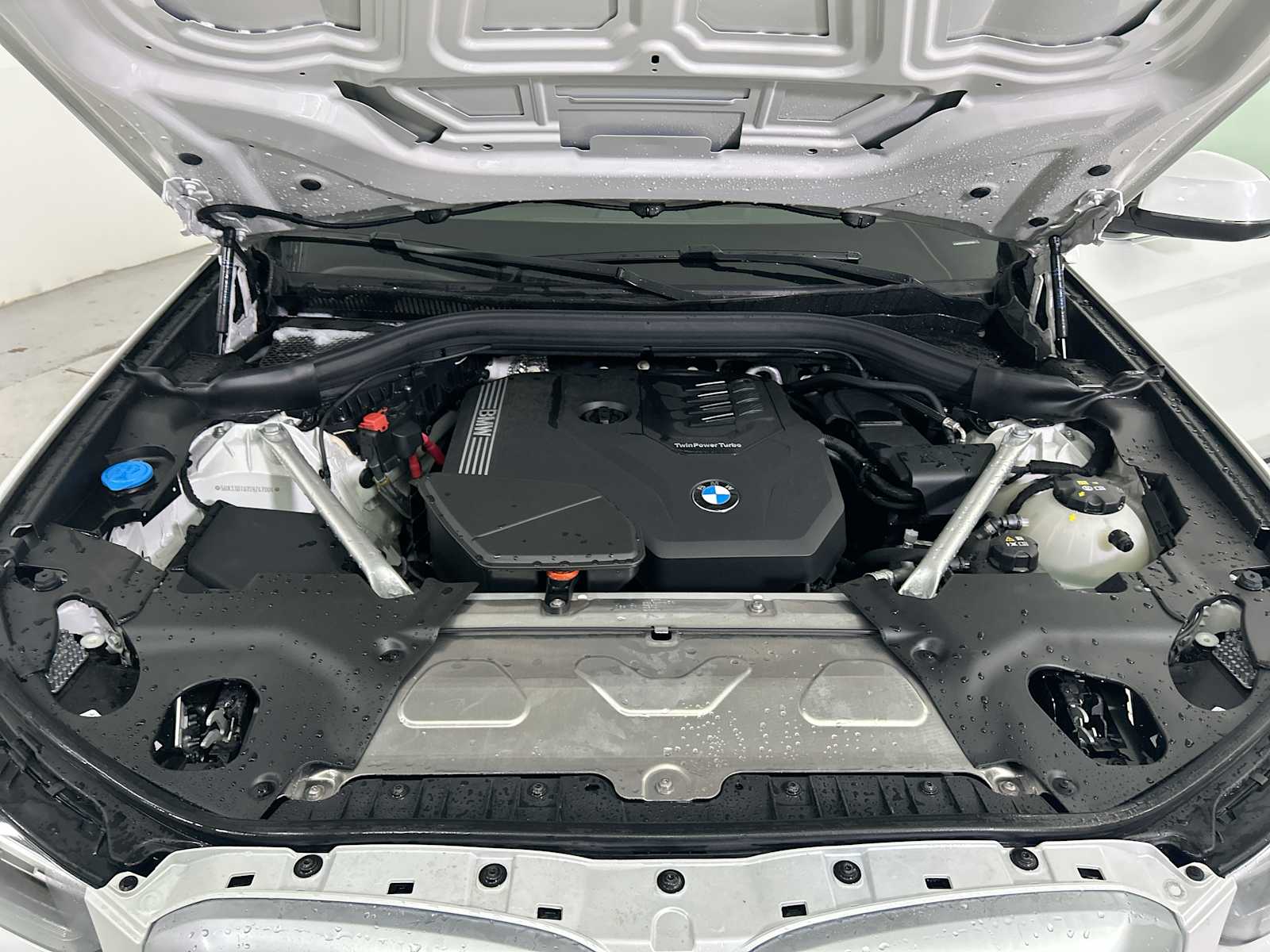 Thumbnail: 2025 BMW X4 - 18