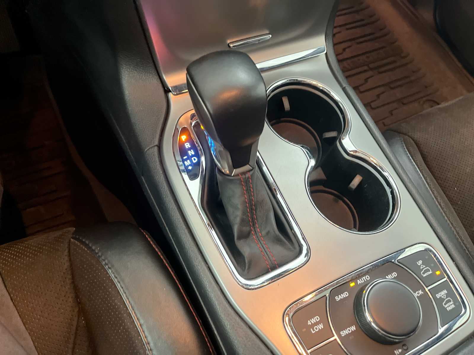 Thumbnail: 2020 Jeep Grand Cherokee - 28