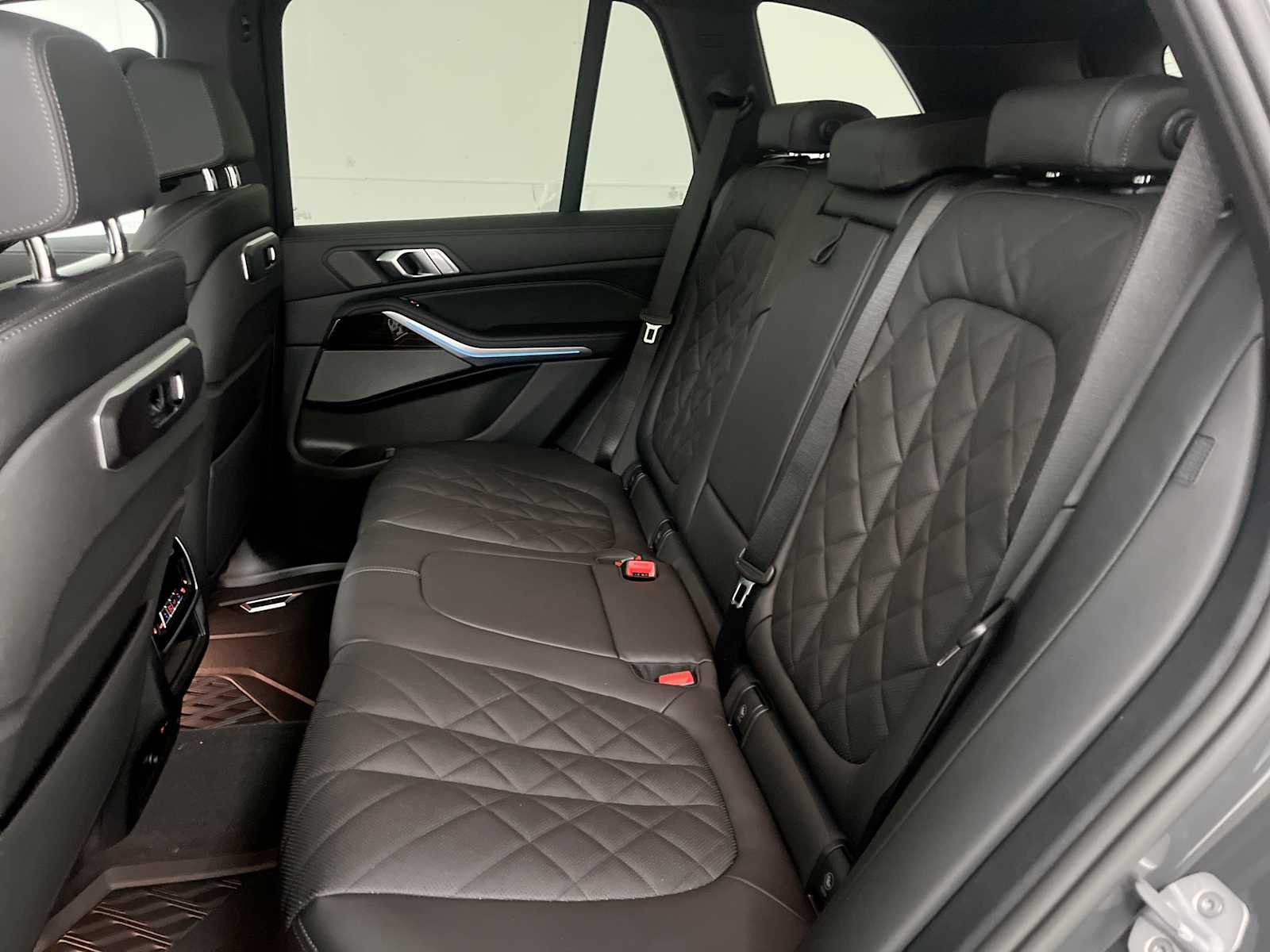 Thumbnail: 2026 BMW X5 - 31