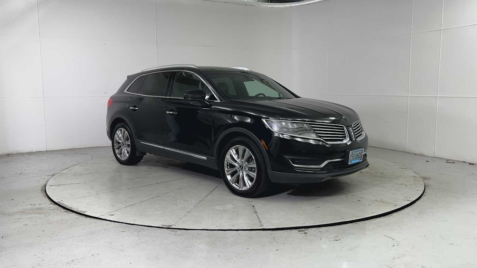 Thumbnail: 2016 Lincoln MKX - 8