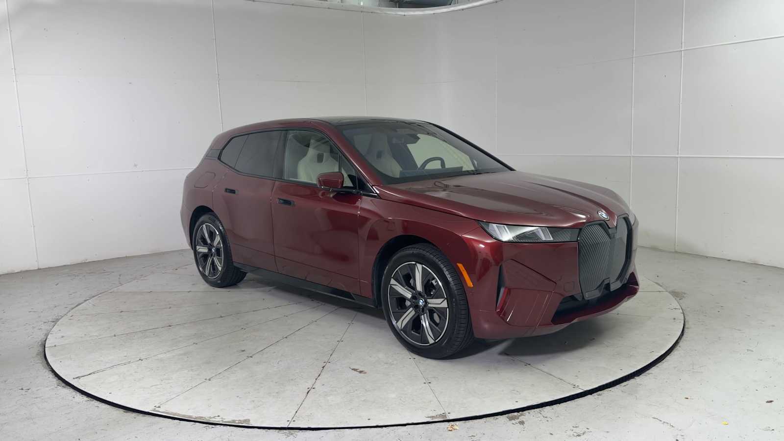 Thumbnail: 2026 BMW iX - 8