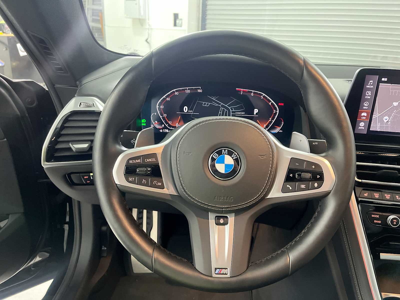 Thumbnail: 2025 BMW 8 Series - 11