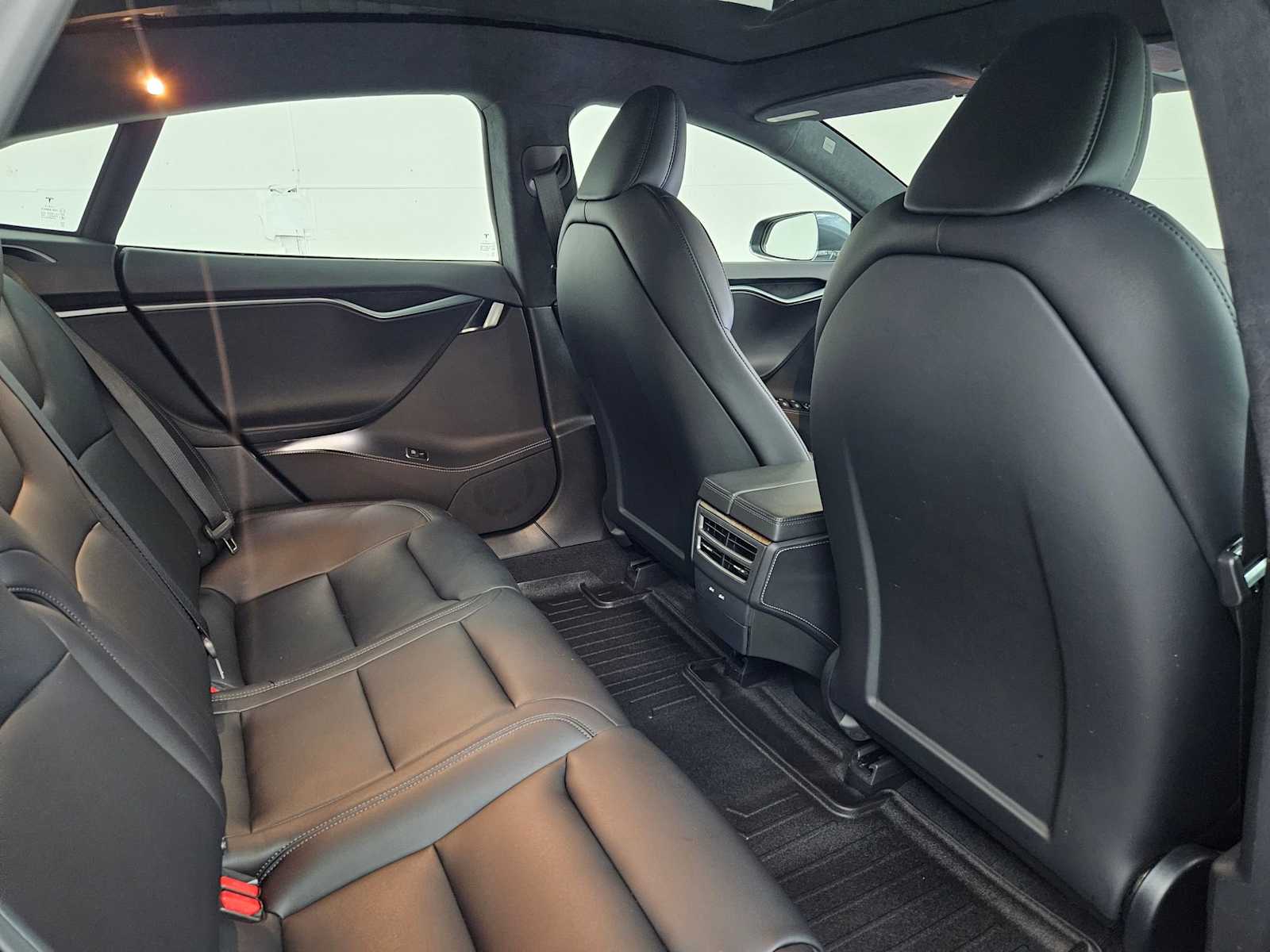 Thumbnail: 2020 Tesla Model S - 18