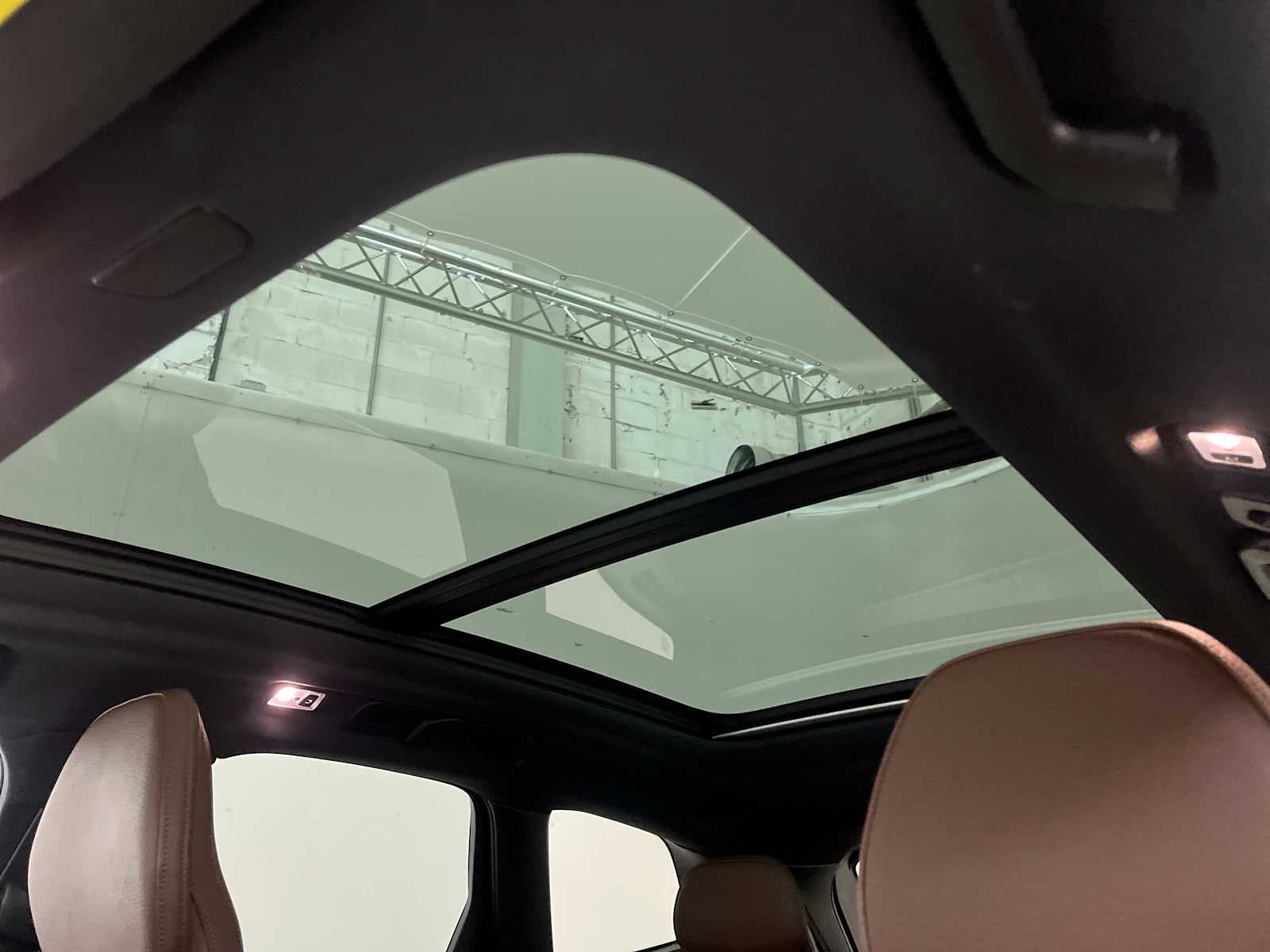 Thumbnail: 2021 Volvo XC60 - 22
