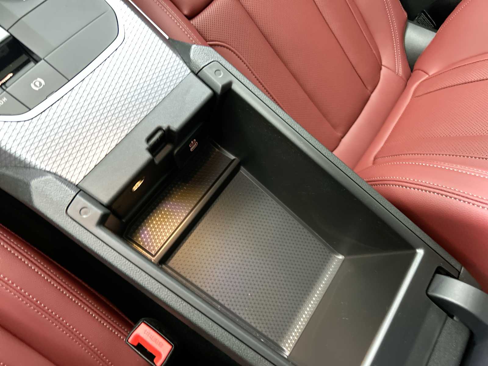 2026 BMW 3 Series 330i - Photo 23