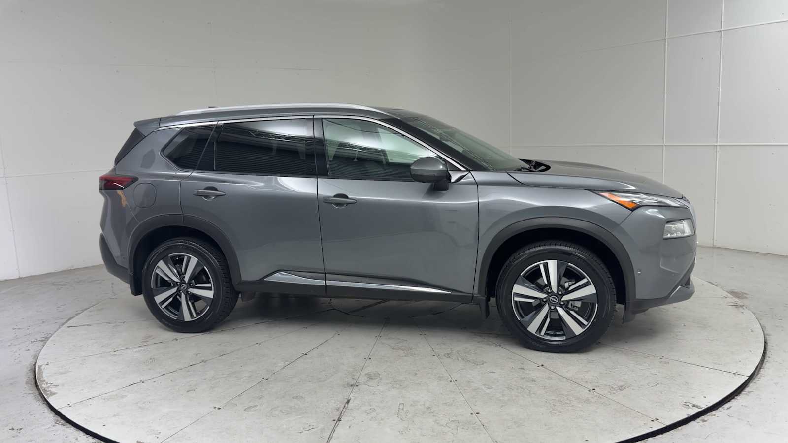Thumbnail: 2023 Nissan Rogue - 9