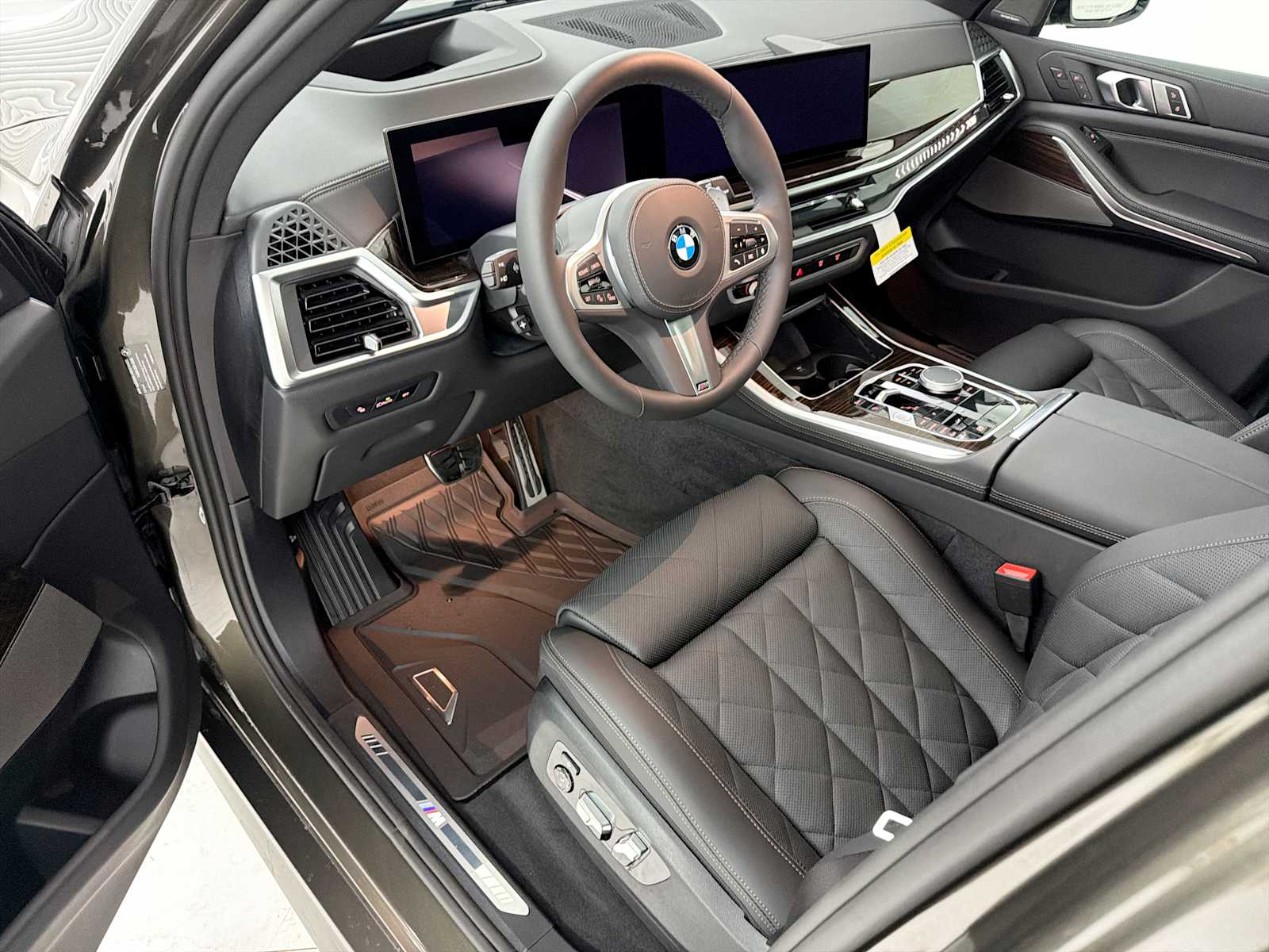 Thumbnail: 2026 BMW X5 - 11