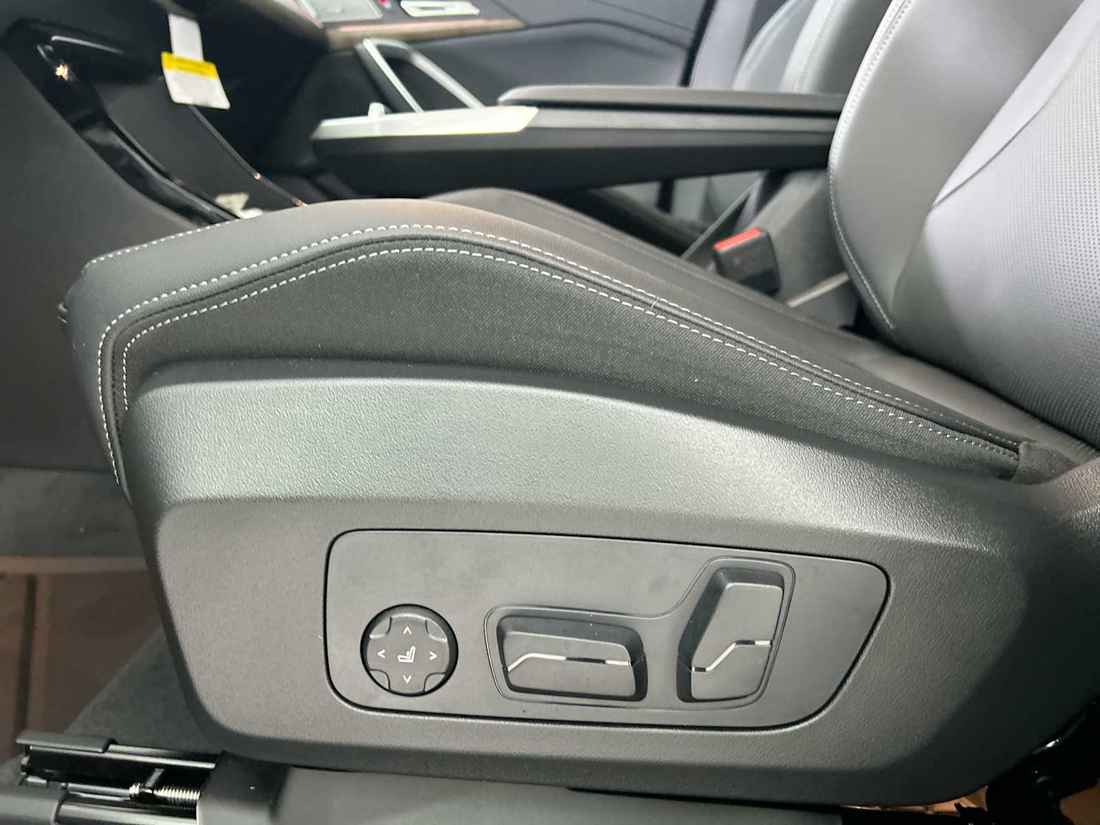 Thumbnail: 2026 BMW X1 - 14