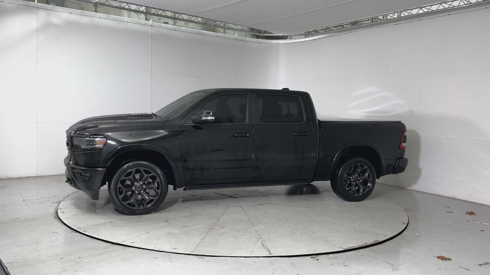 2022 Ram 1500 Limited photo 4
