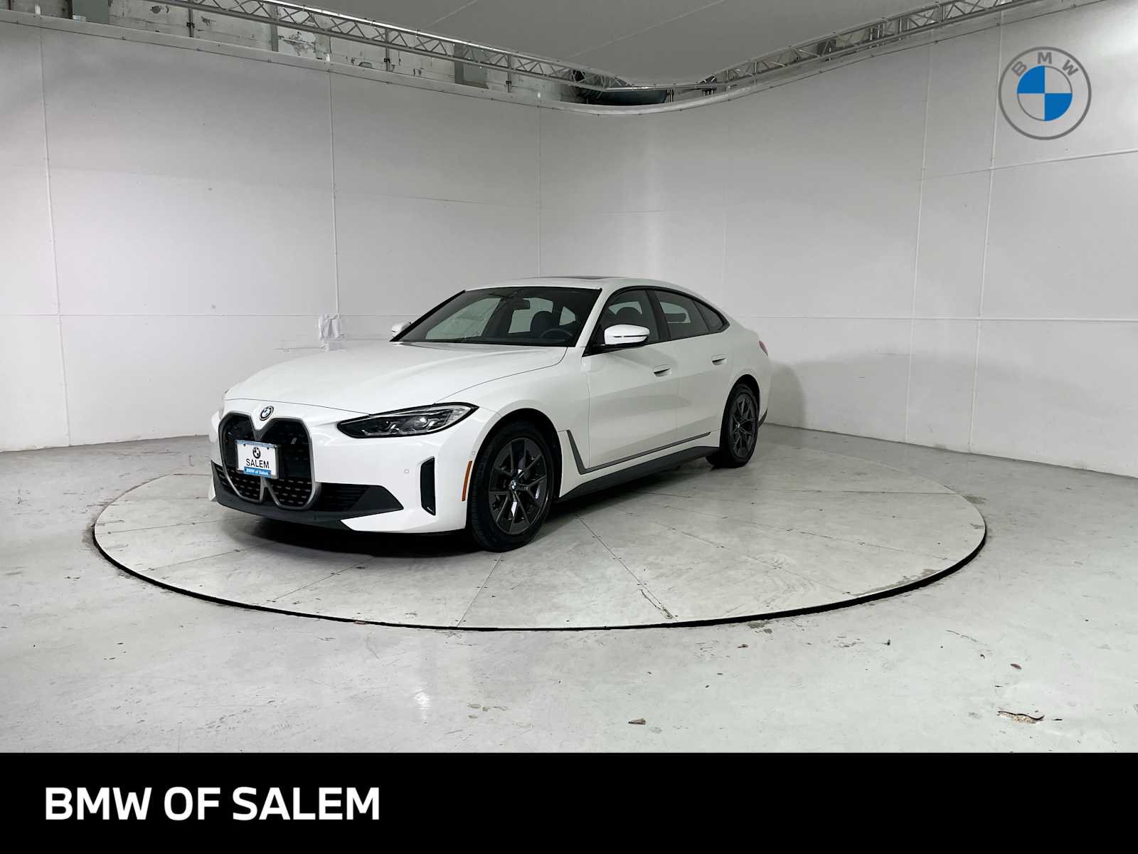 Thumbnail: 2023 BMW i4 - 1