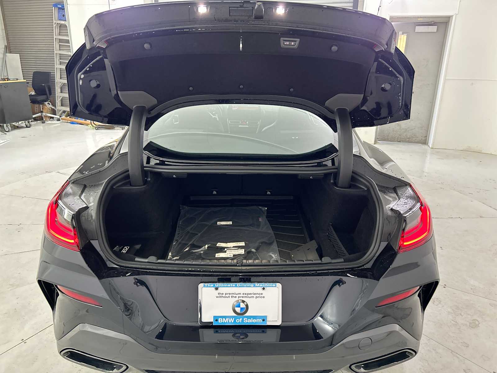 Thumbnail: 2026 BMW 8 Series - 20