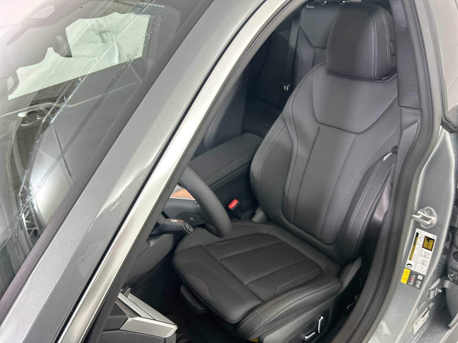 Thumbnail: 2025 BMW i4 - 13