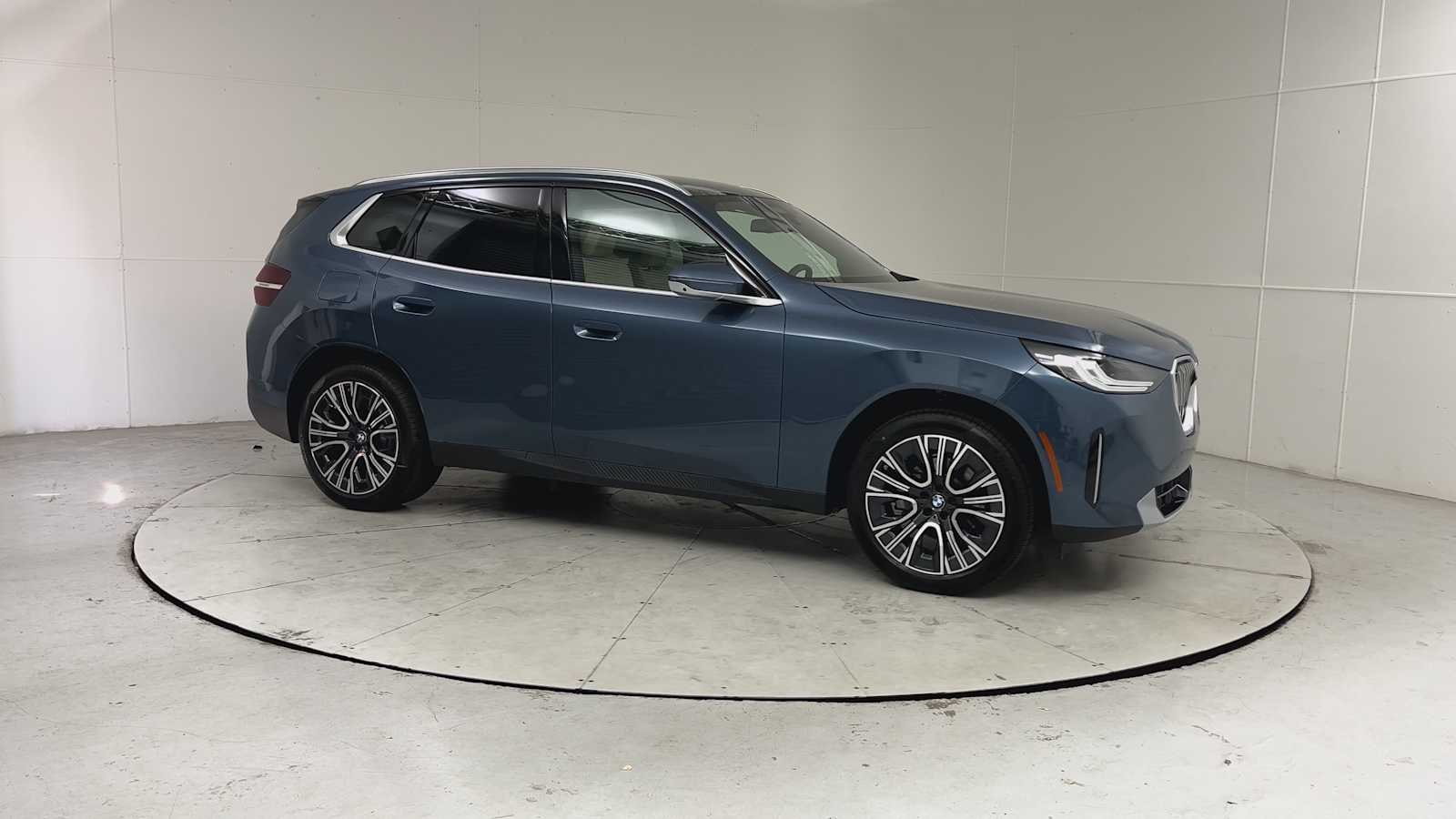 Thumbnail: 2026 BMW X3 - 8