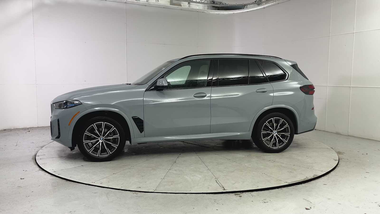 Thumbnail: 2026 BMW X5 - 5