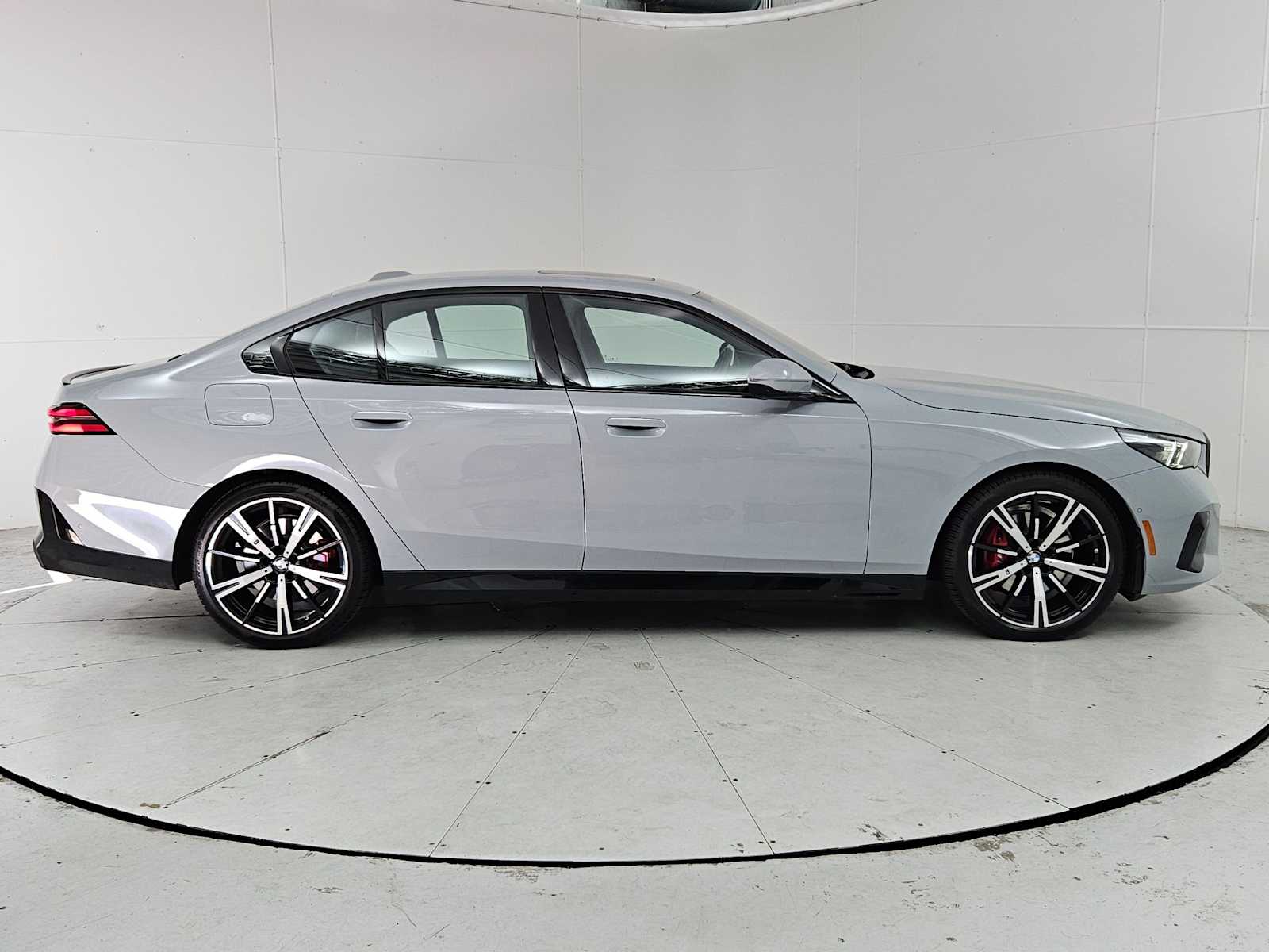 2024 BMW 5 Series 530i xDrive 7