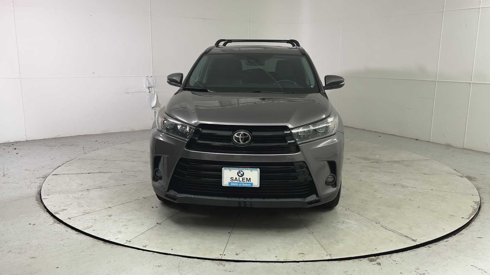 Thumbnail: 2019 Toyota Highlander - 6