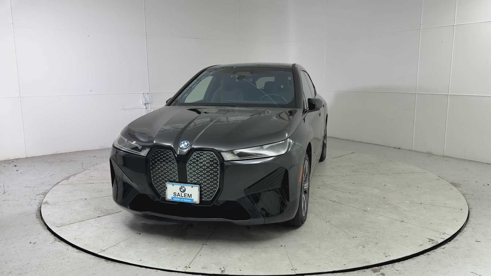 Thumbnail: 2024 BMW iX - 8